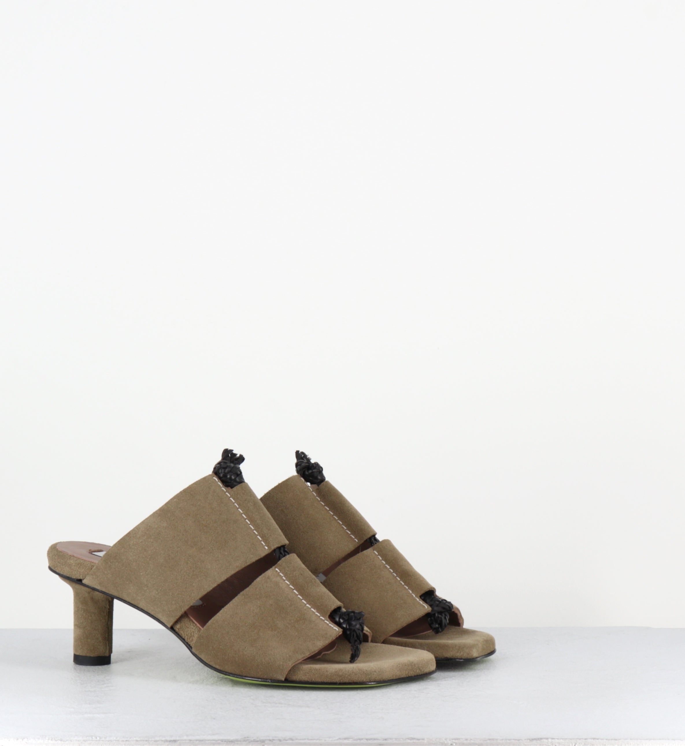 Mules en daim taupe bout anatomique - DVEG05 VELOUR SABBIA