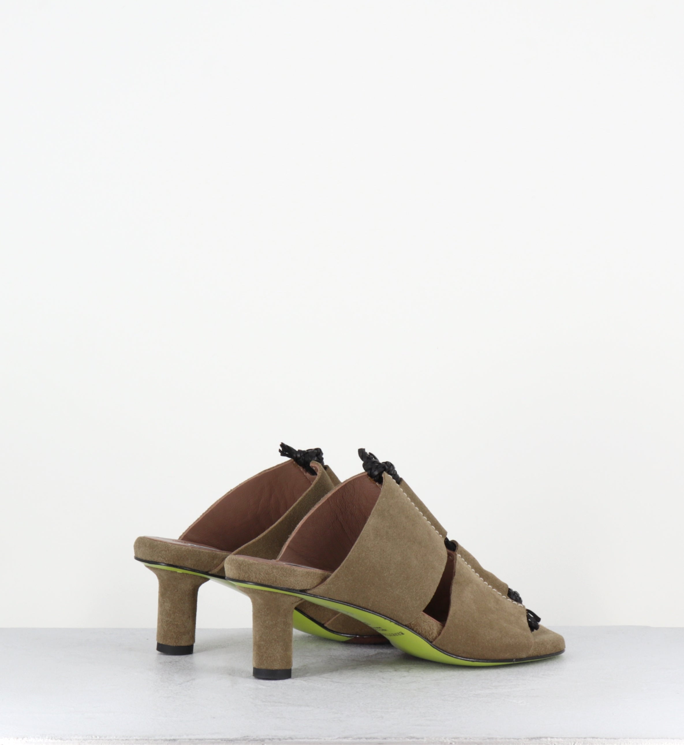 Mules en daim taupe bout anatomique - DVEG05 VELOUR SABBIA