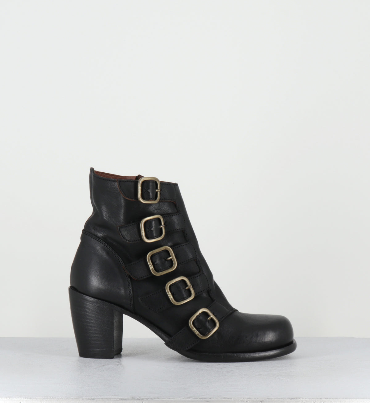 Boots à boucles en cuir noir - ONTID KURNI NERO