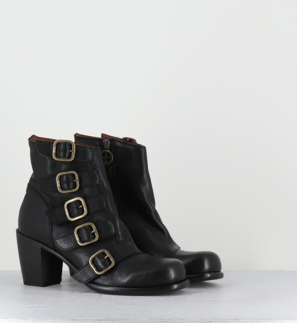 Boots à boucles en cuir noir - ONTID KURNI NERO
