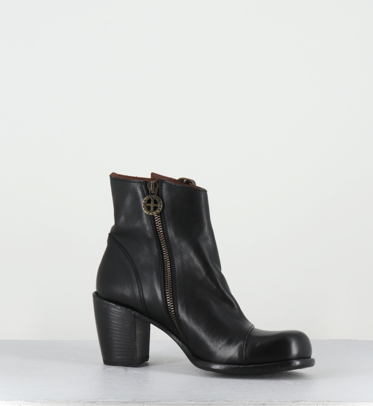 Boots à boucles en cuir noir - ONTID KURNI NERO
