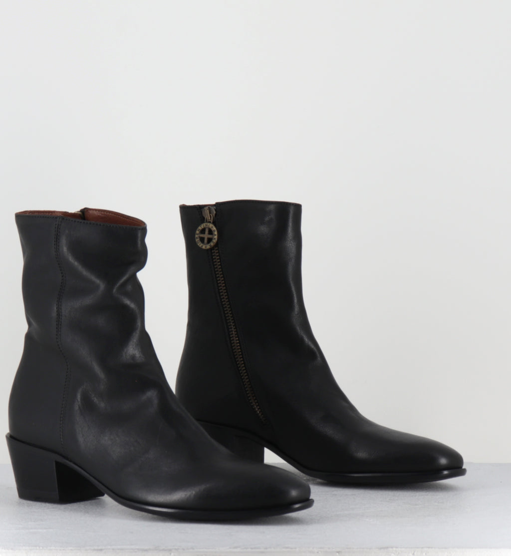 Bottines en cuir noir indie sleaze hedi slimane - MATTD KURNI NERO
