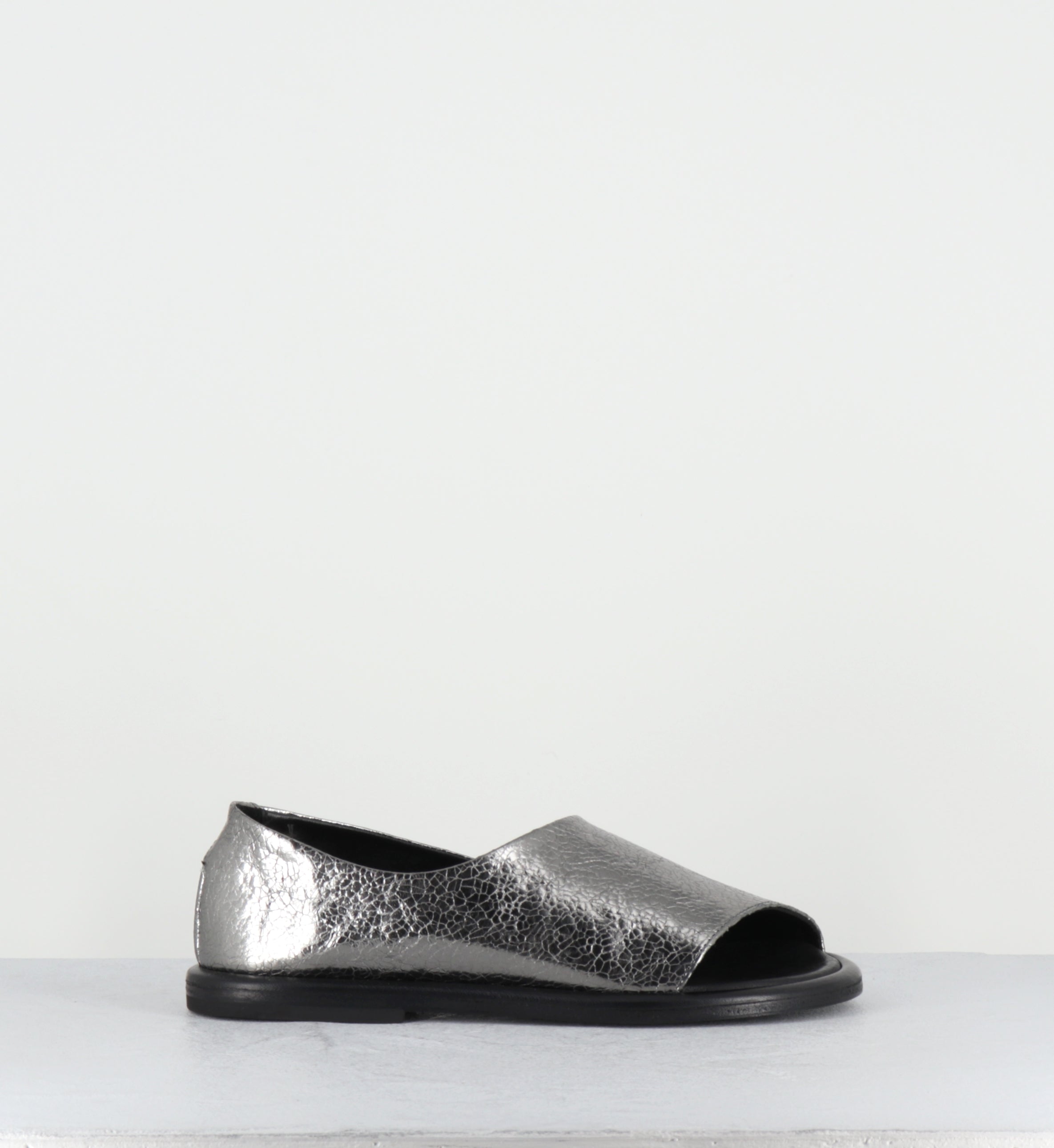 Sandales plates en cuir argent minimalistes - STRILLONE CANNA DI FUCILE