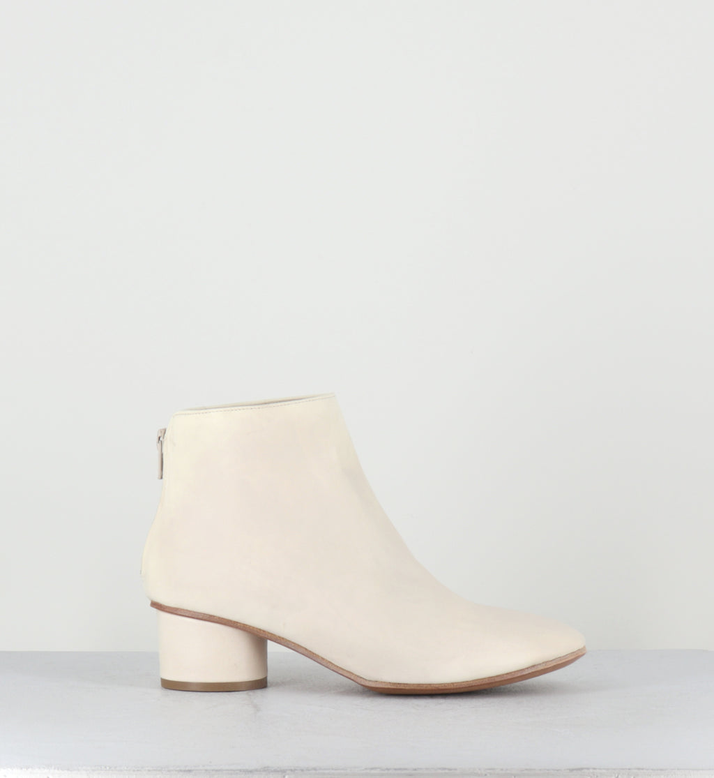Bottines en cuir blanc petit talon - FAROU WEST TAPIOCA