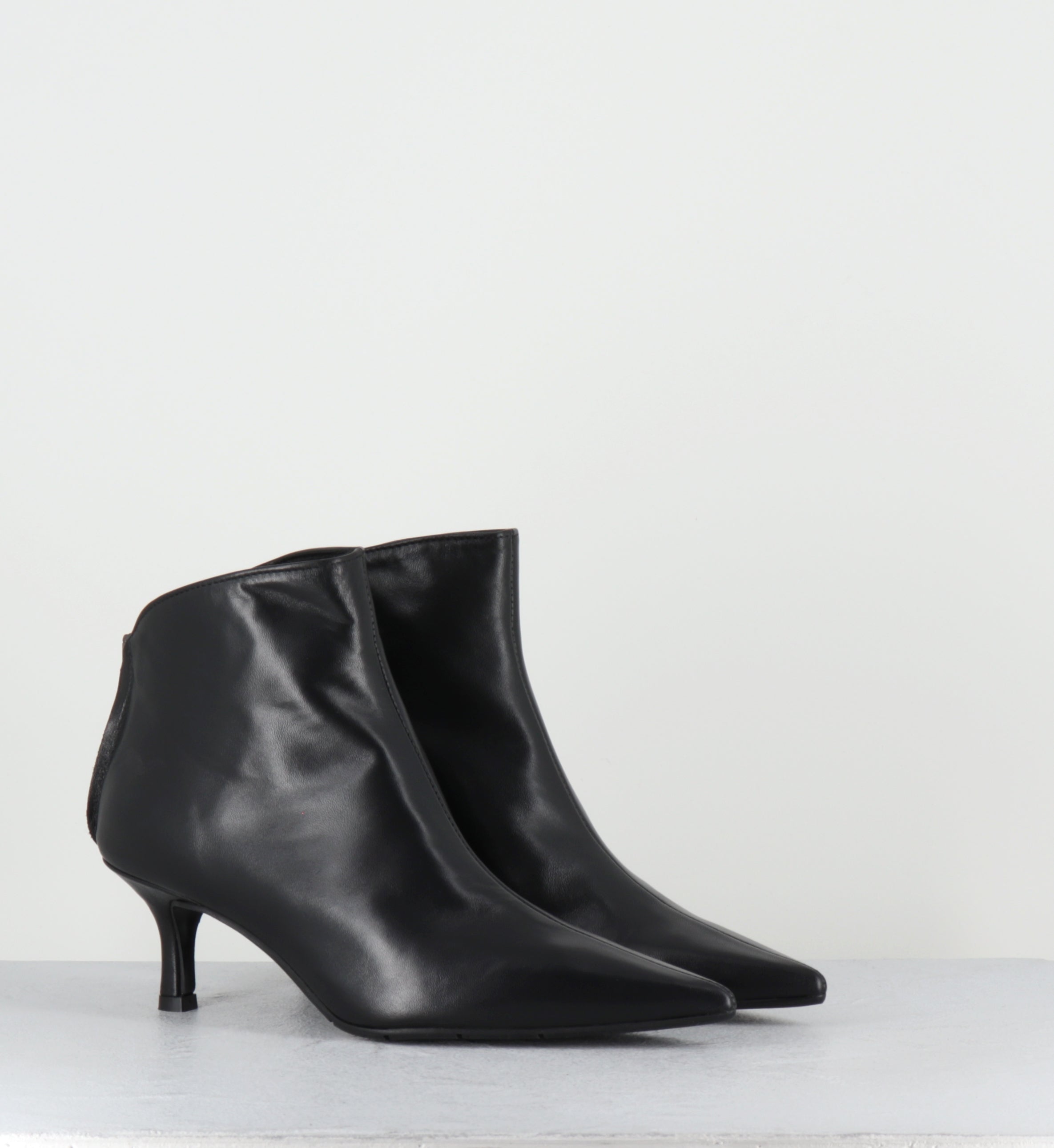Bottines bout pointu cuir noir - DONI VIT NERO