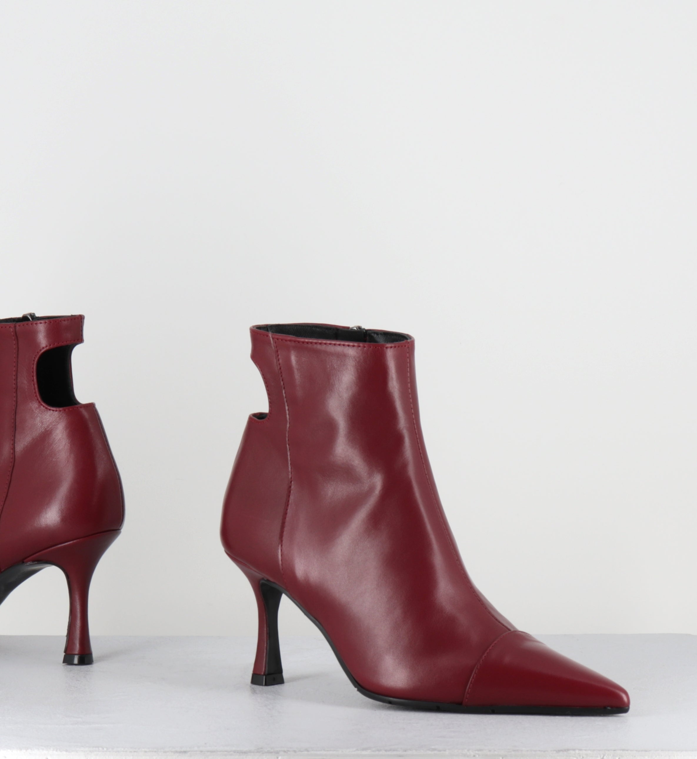Bottines pointues en cuir rouge - RESTA VIT BORDO