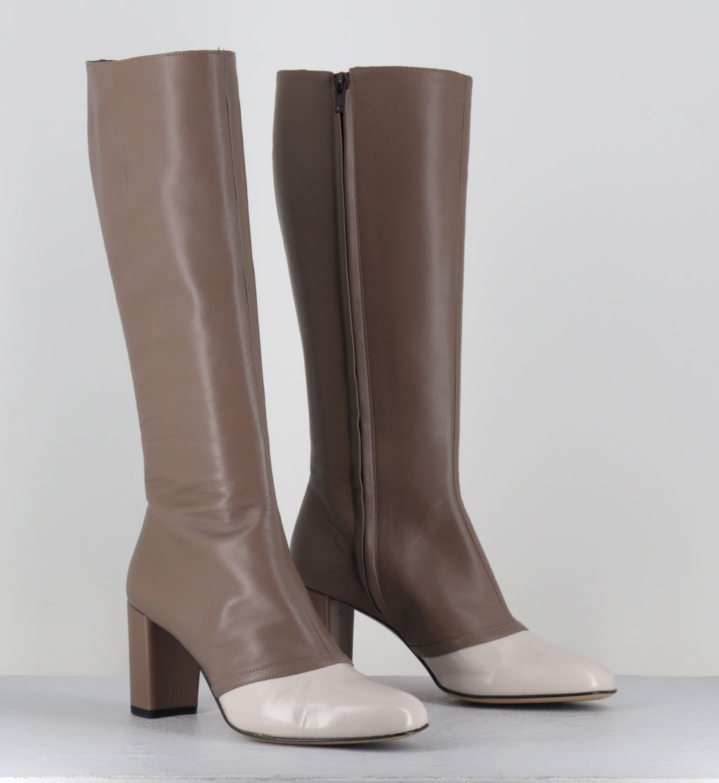 Bottes en cuir taupe et blanc - SARY LUX MILK