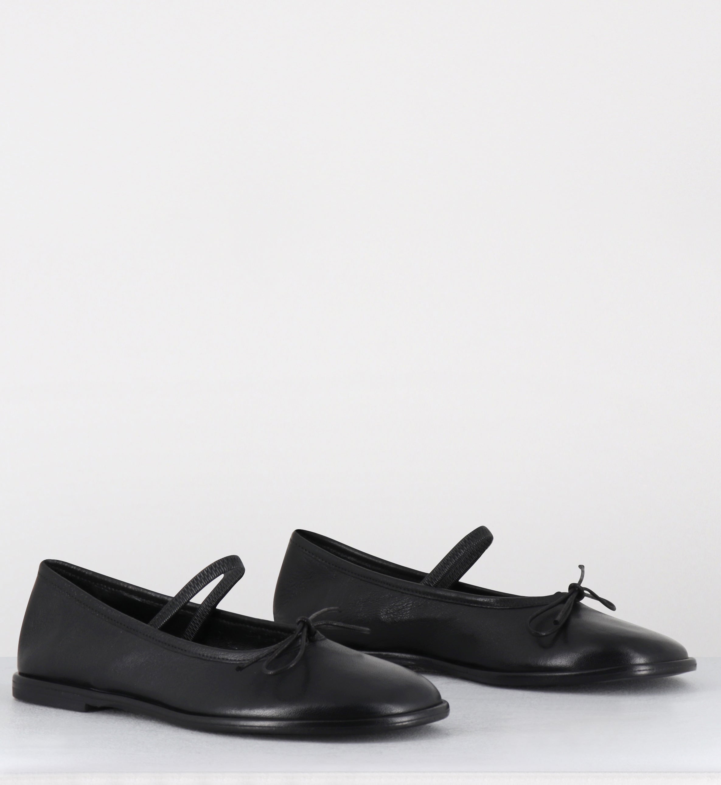 Ballerines en cuir noir à noeud - bout rond DALA GLOWE NERO