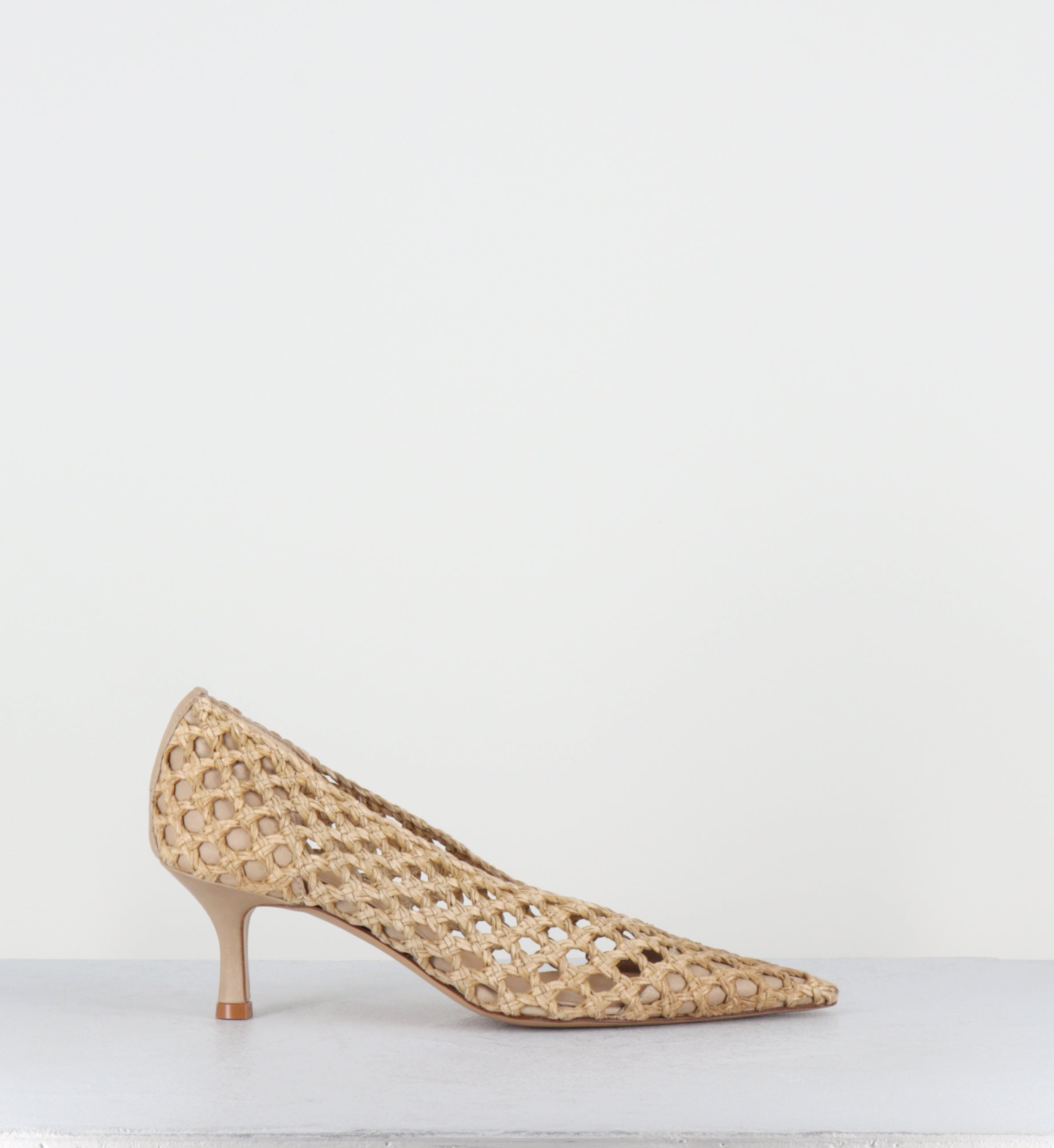 Escarpins pointus en cuir tressé beige - BLOW VITELLO TAUPE