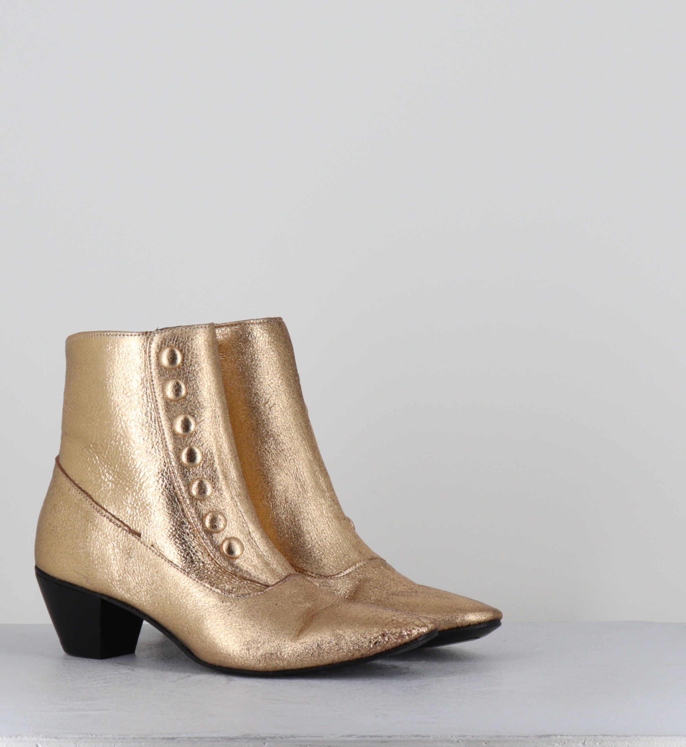 Boots à boutons en cuir doré -  AMIA LAME ORO