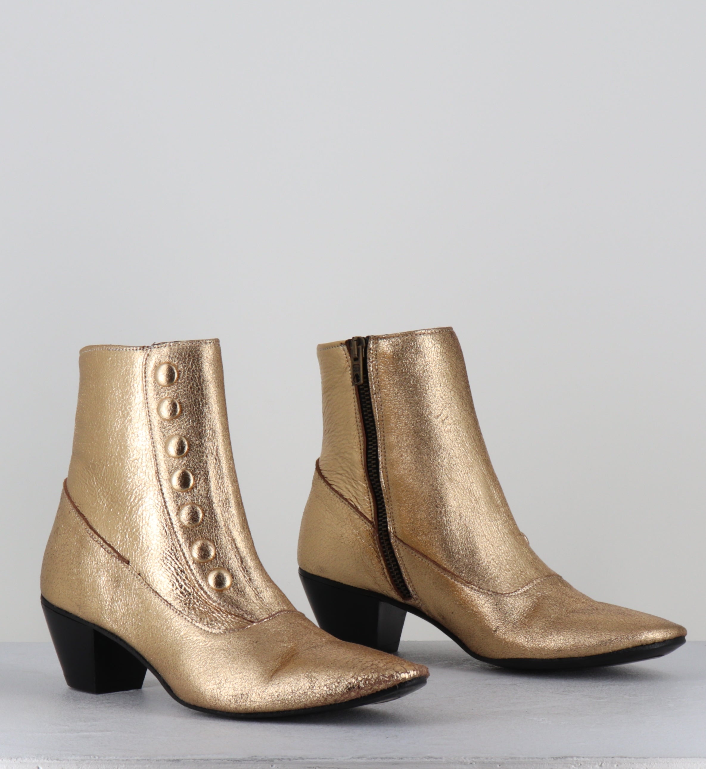 Boots à boutons en cuir doré -  AMIA LAME ORO