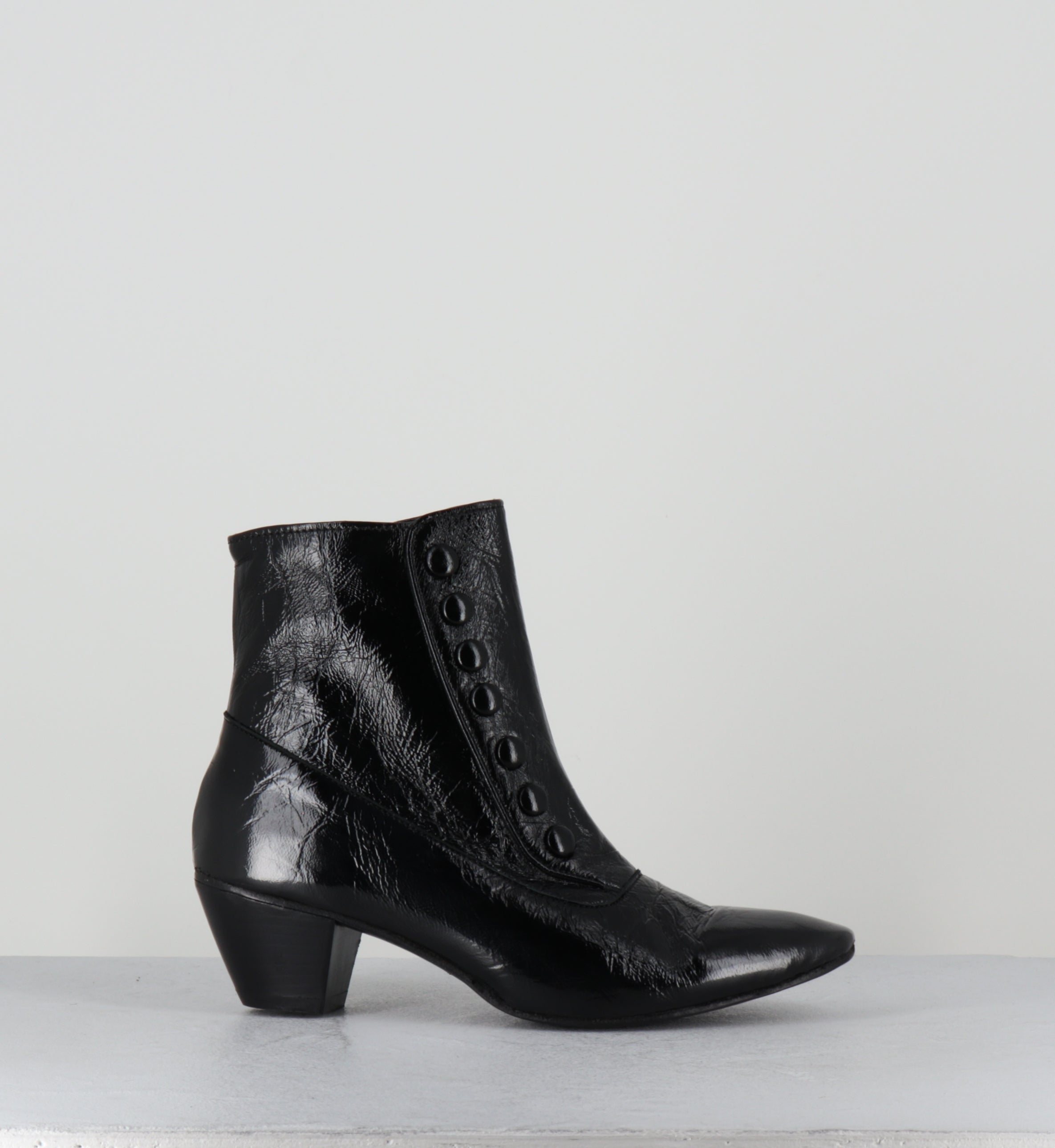 Boots à boutons en cuir noir - AMIA VERNICE NERO