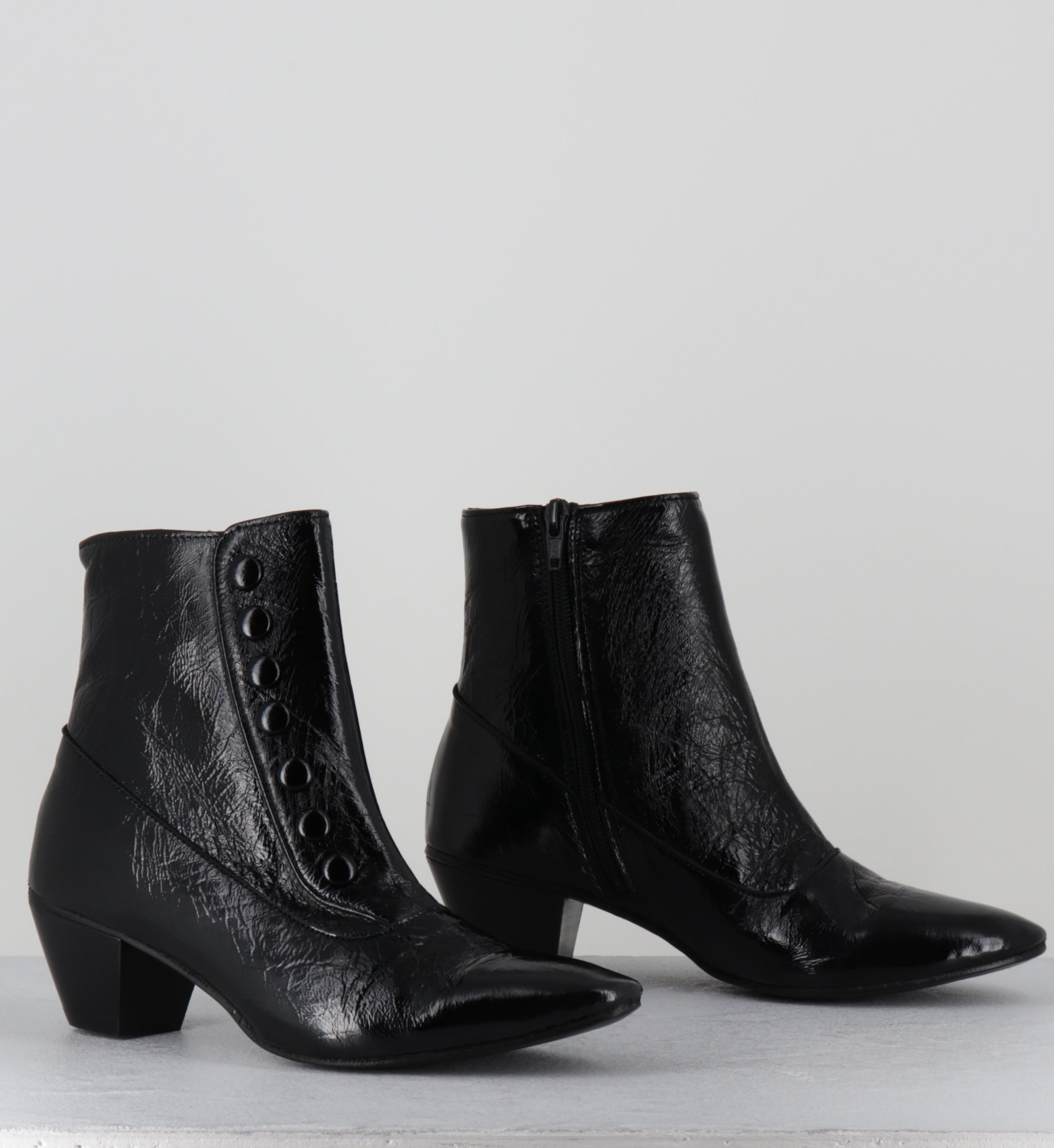 Boots à boutons en cuir noir - AMIA VERNICE NERO