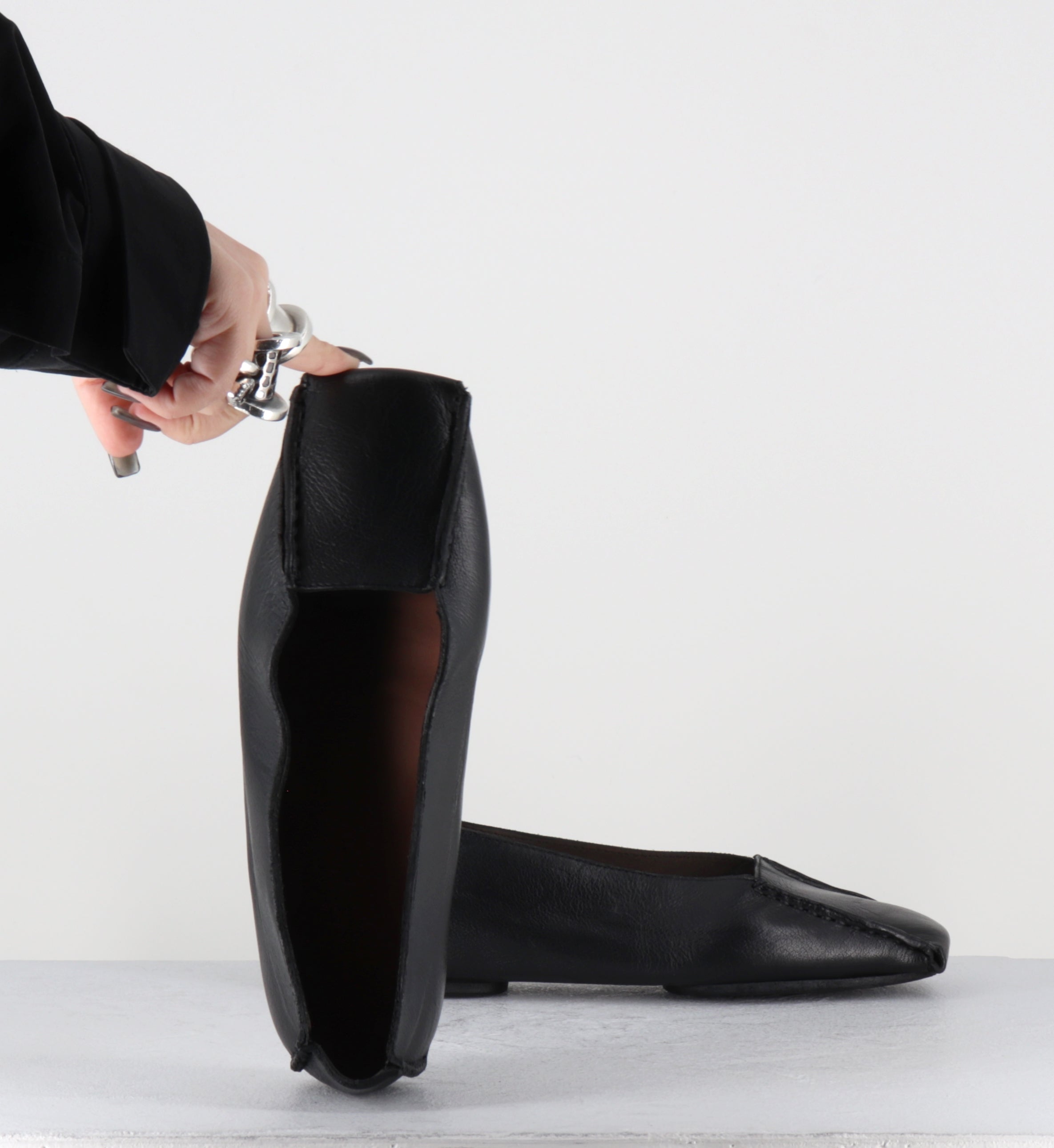 Ballerines en cuir noir bout carré - GAME BUFALO NERO