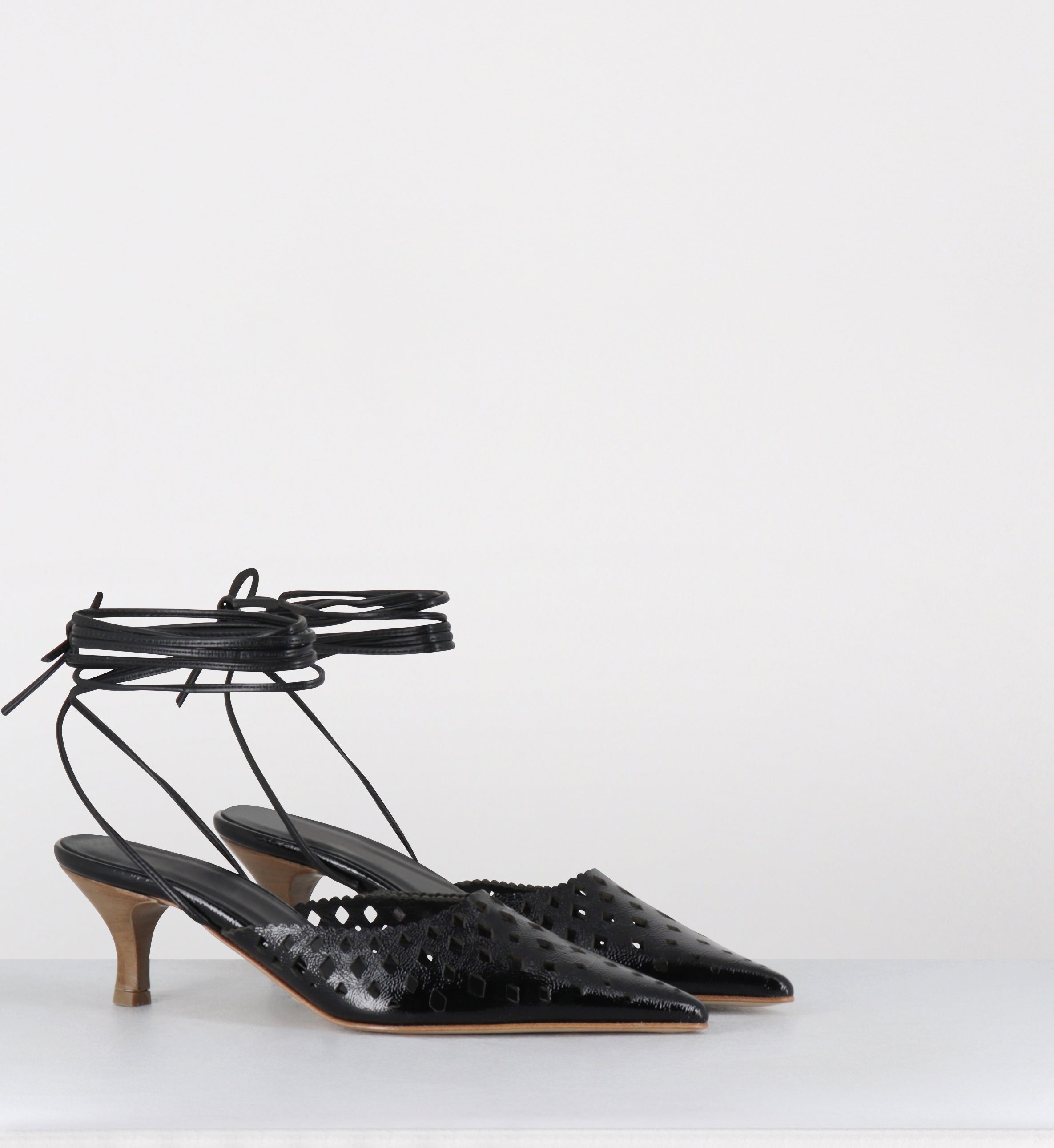 Escarpins à lacets en cuir noir ajouré - INDIA NAPLAK NERO