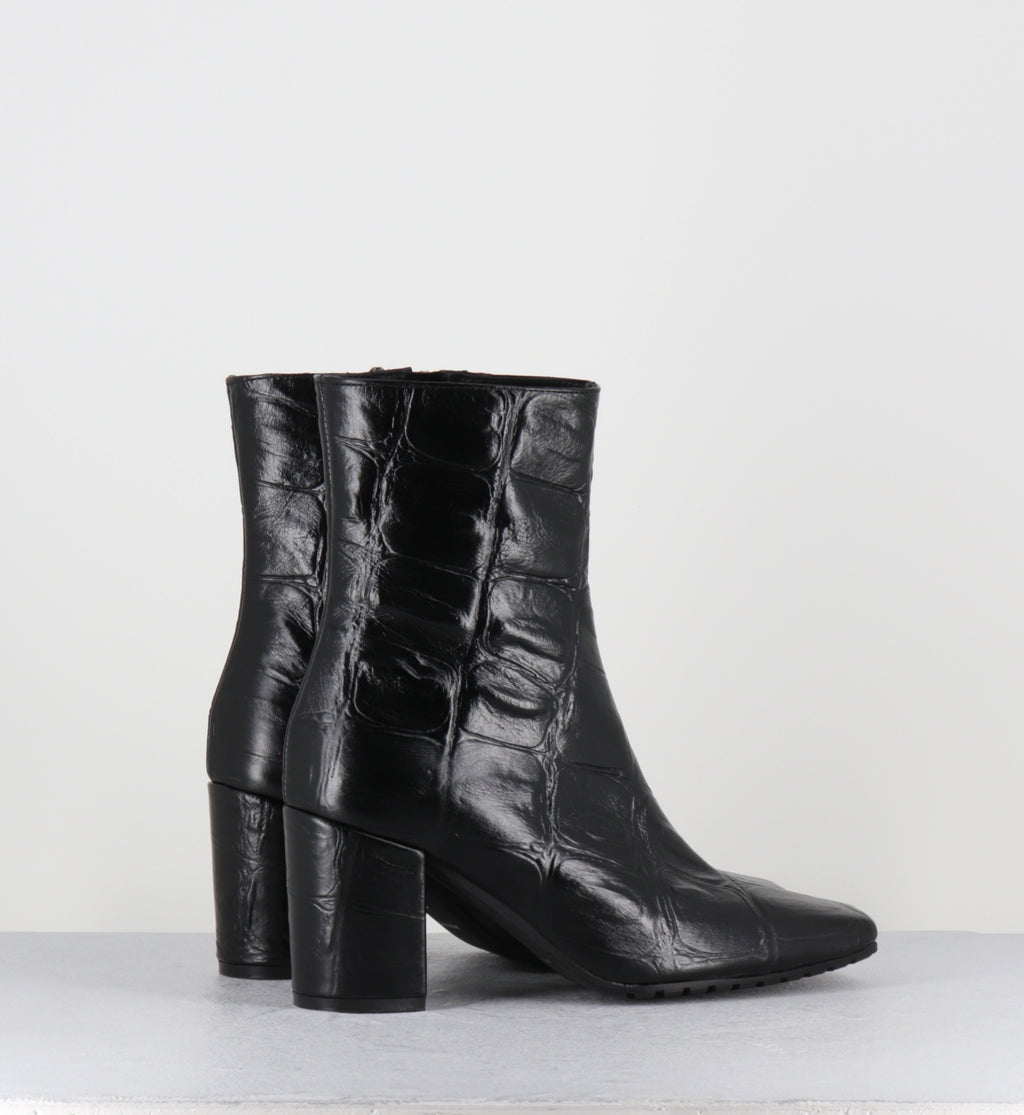 Bottines croco rouge bout carré - SANDRI COCCO NERO