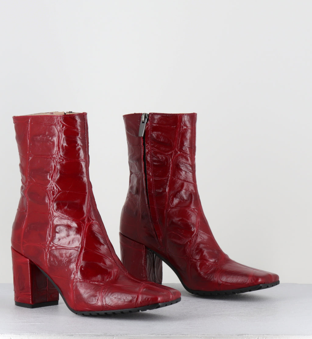 Bottines croco rouge bout carré - SANDRI COCCO BORDO