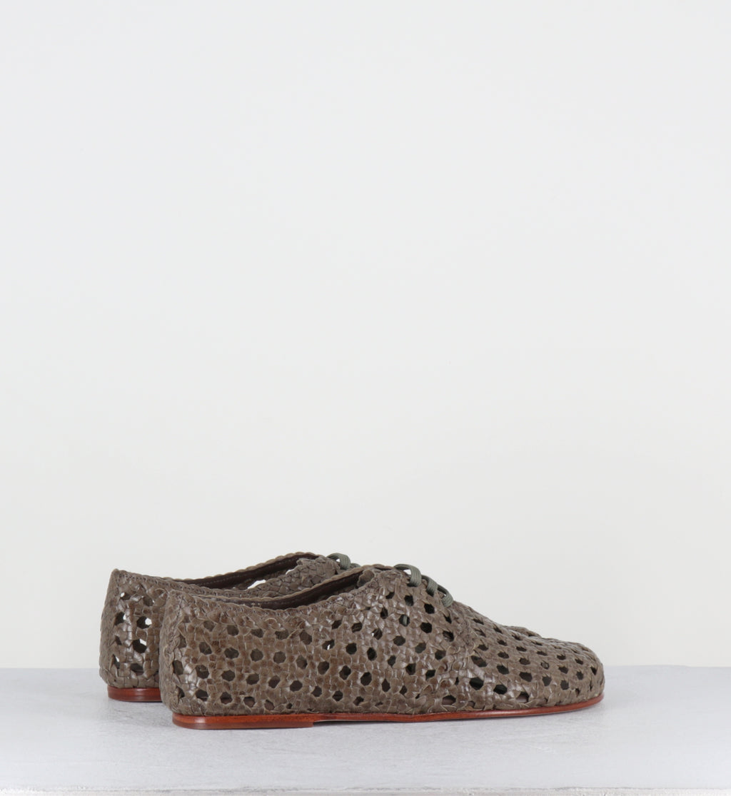Chaussures à lacets en cuir tressé gris - MILA SMOKE TRENZADO