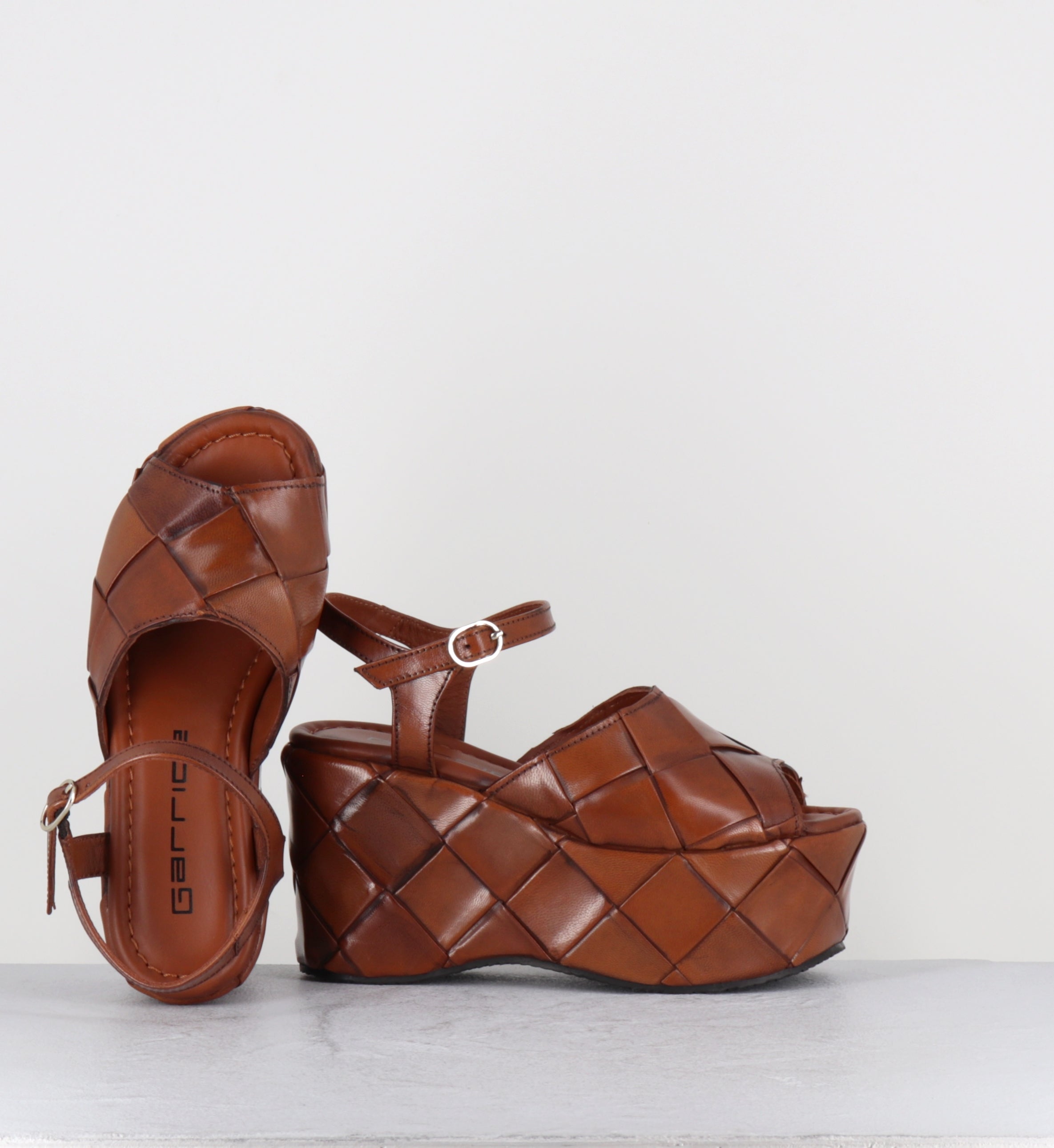 Sandales compensées en cuir camel - MORO TOFFE TRENZADO
