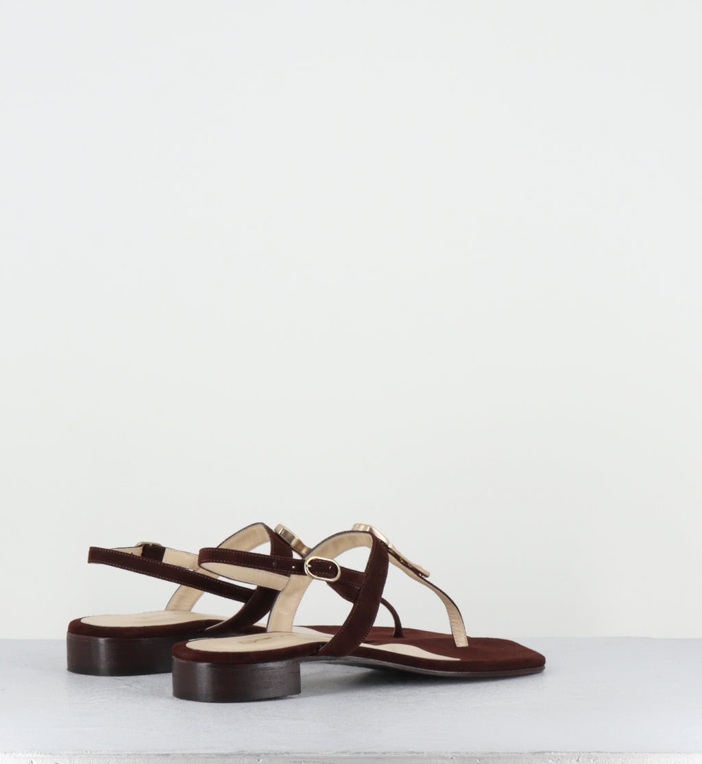 Sandales tongs en daim marron - NUNZI CAM MOGANO