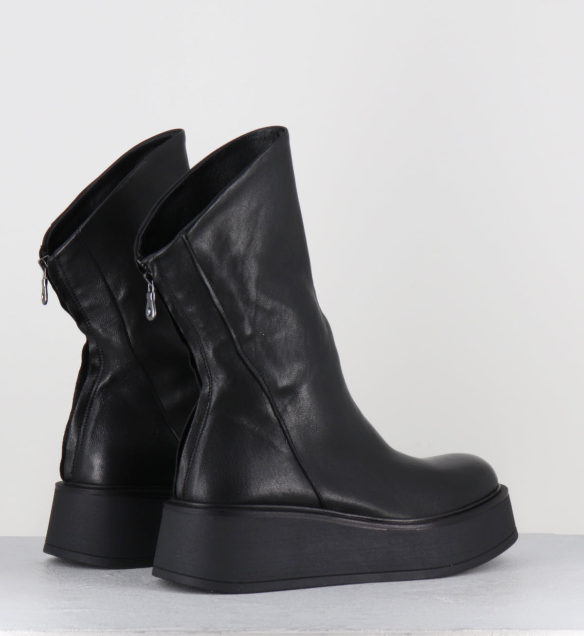 Boots compensées en cuir noir - RIKO LAVATO NERO