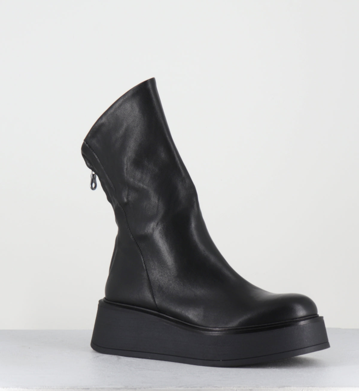 Boots compensées en cuir noir - RIKO LAVATO NERO