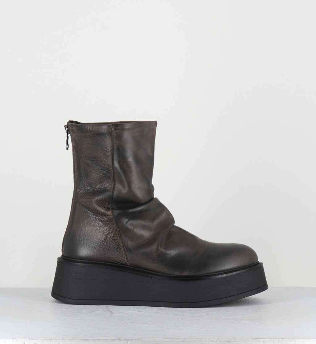 Bottines compensées en cuir kaki - ROKAN LAVATO ASFALTO