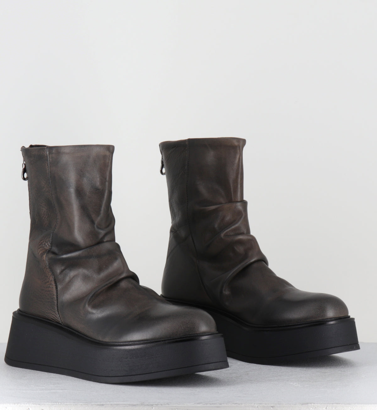 Bottines compensées en cuir kaki - ROKAN LAVATO ASFALTO
