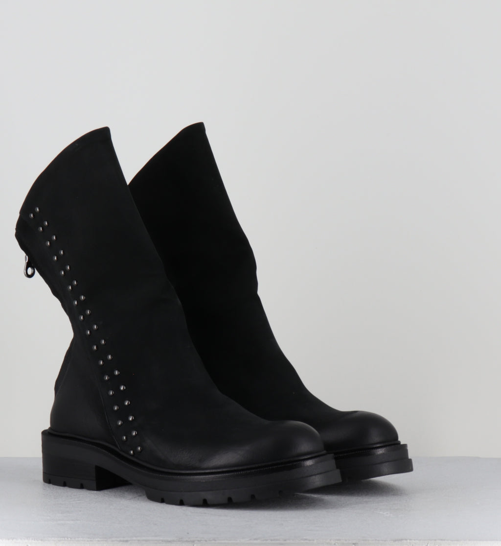Boots bikers en cuir noir clous - ROMU NABUK NERO