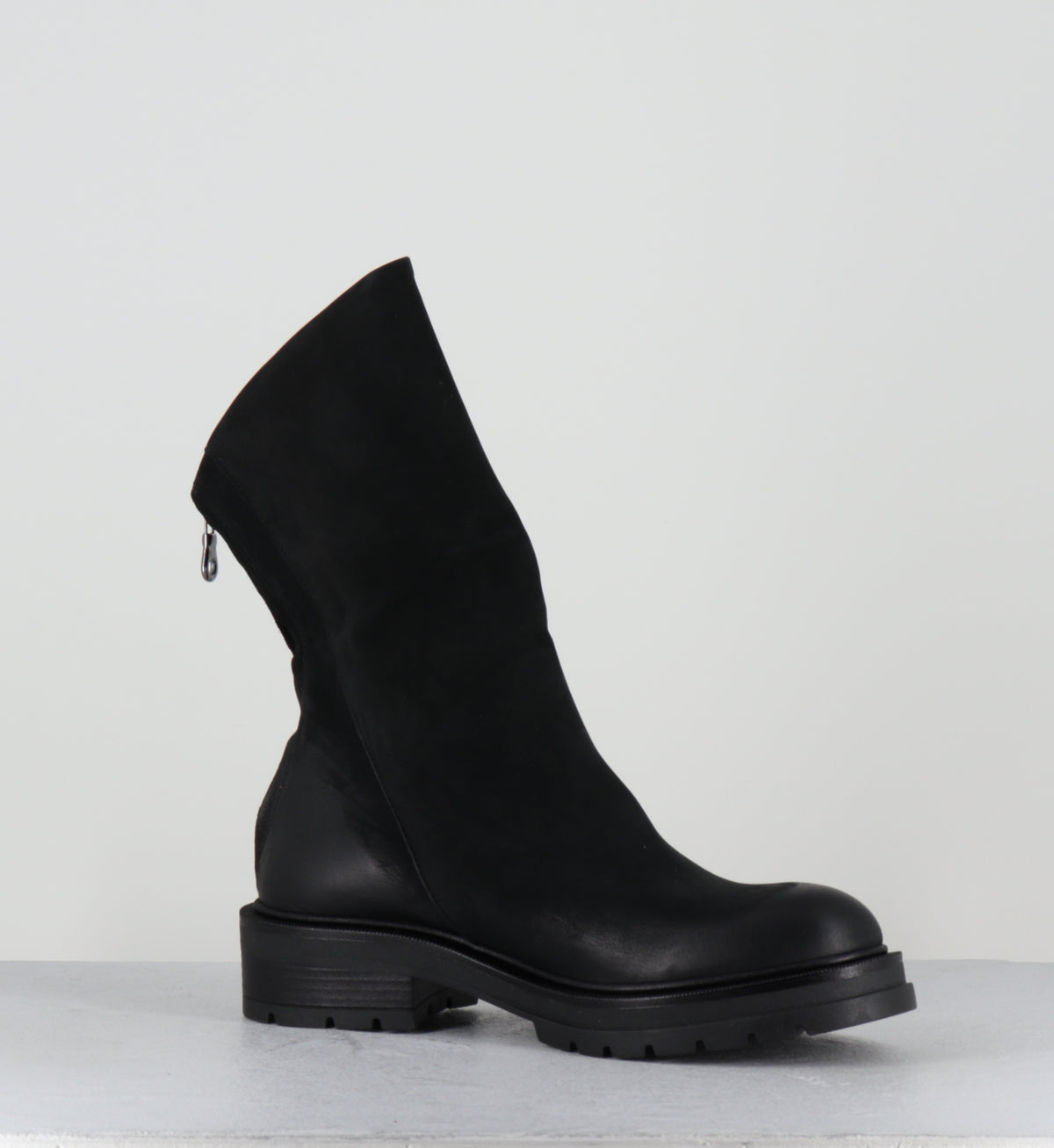 Boots bikers en cuir noir clous - ROMU NABUK NERO