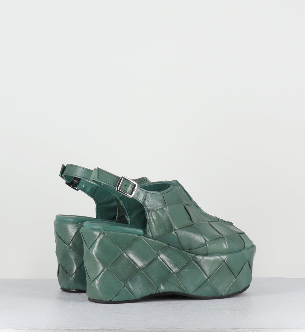 Sandales compensées en cuir vert - MORIA PETROL TRENZADO