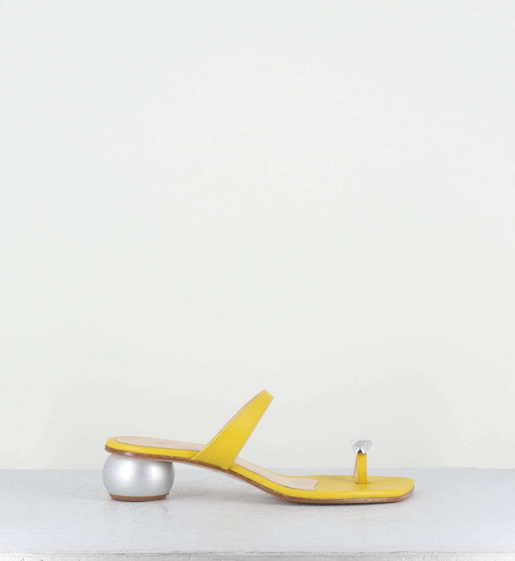 Mules tongs en cuir jaune talon rond - 1839 NAPPA GIALLO