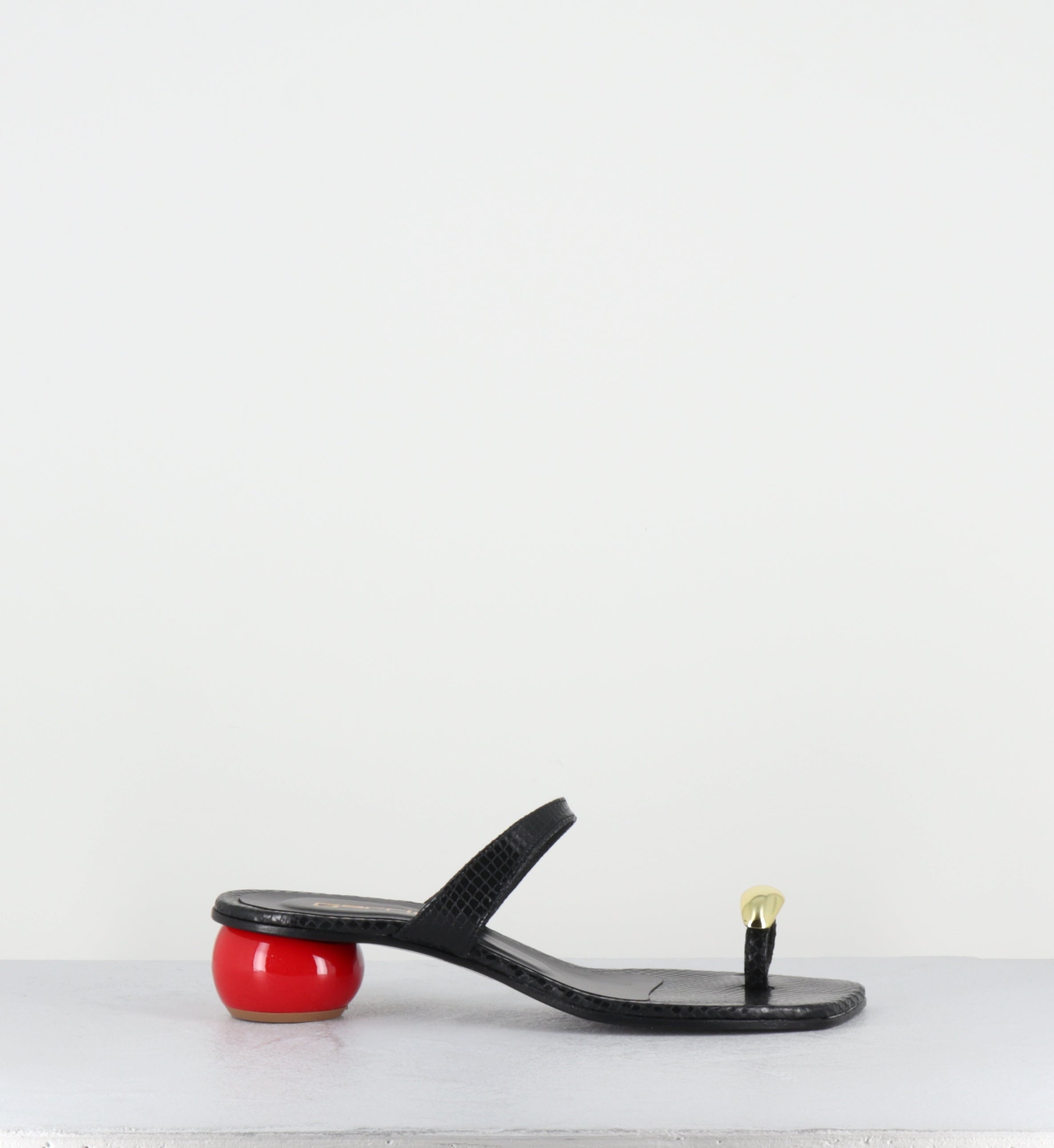 Sandales en cuir noir talon boule rouge - 1839 WIPS NERO