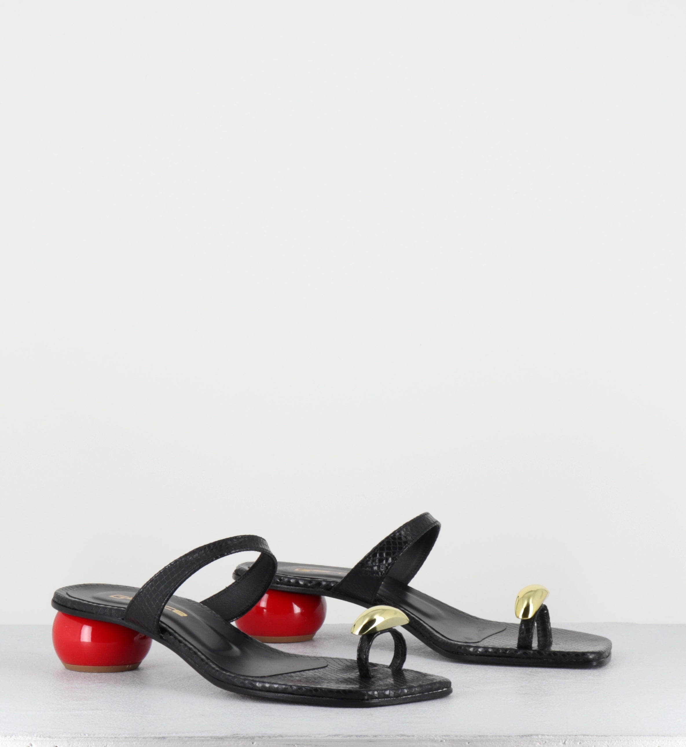 Sandales en cuir noir talon boule rouge - 1839 WIPS NERO