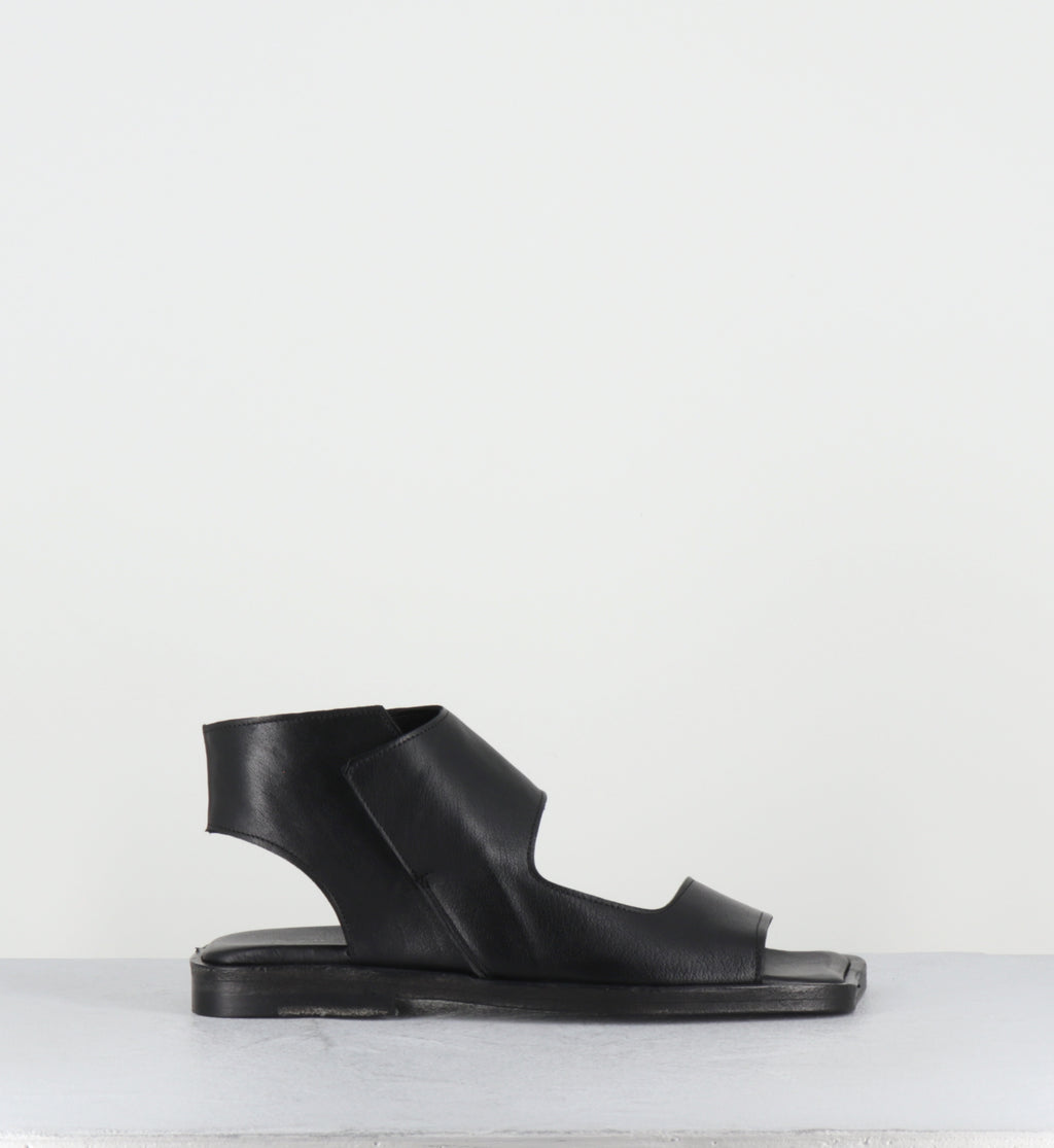 Sandales plates en cuir noir anatomiques - TRILLAME KENYA NERO
