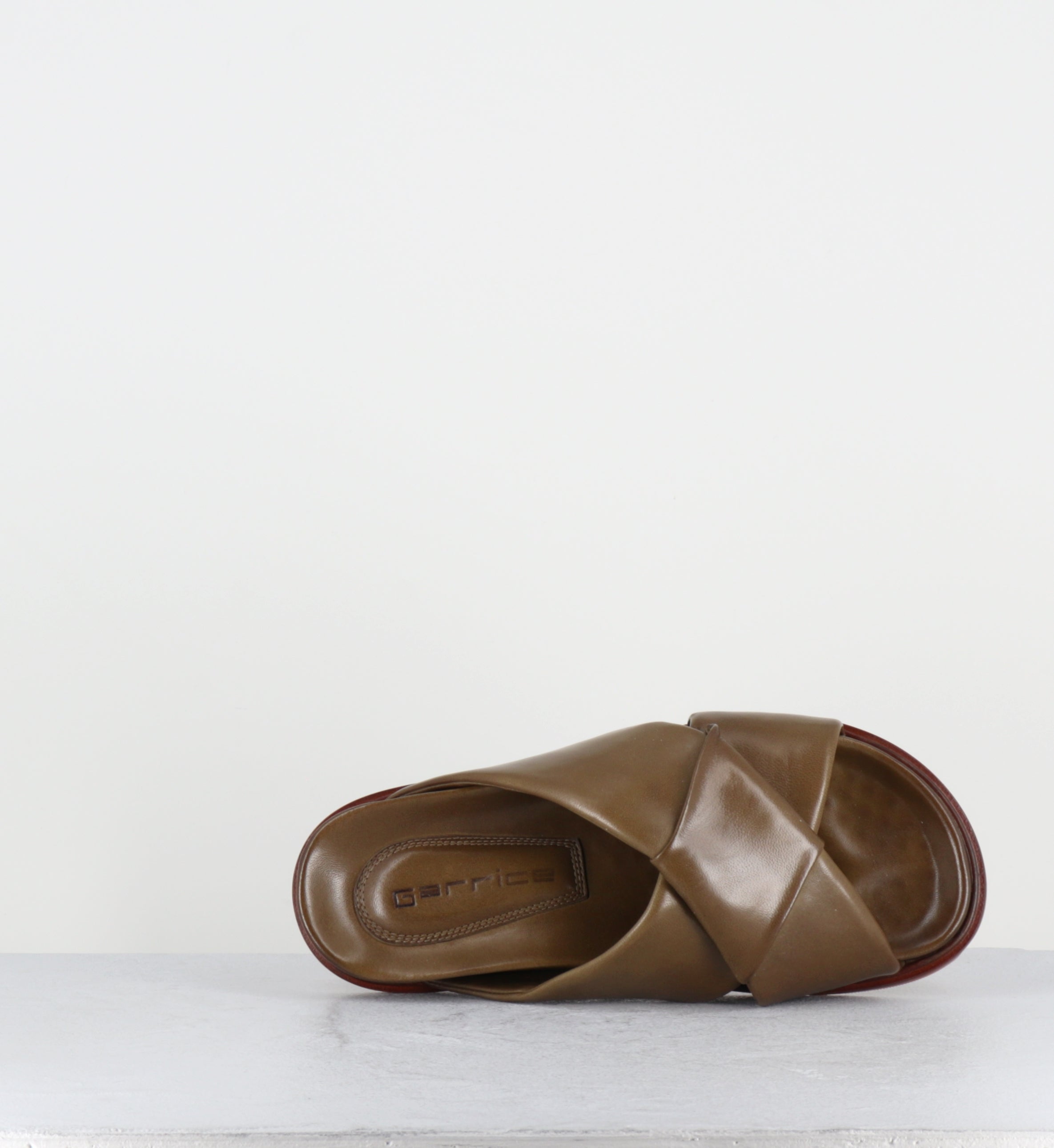 Mules japonisante en agneau kaki - TOSHO NAPPA ANTELOPE