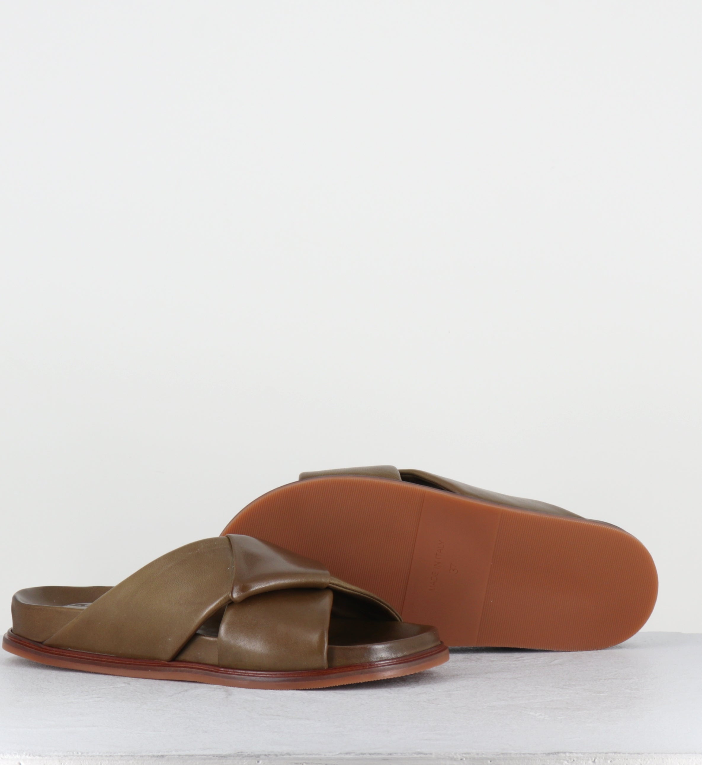 Mules japonisante en agneau kaki - TOSHO NAPPA ANTELOPE