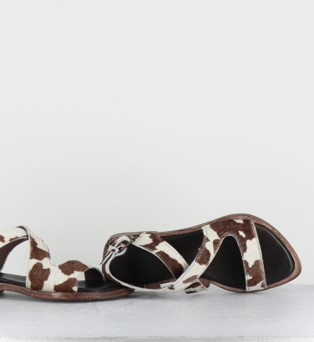 Sandales plates pony vache - TRALI MUCCA EBANO