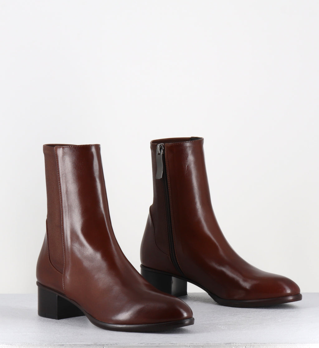 Boots en agneau plongé camel petit talon - GAVEAU SQUIRREL