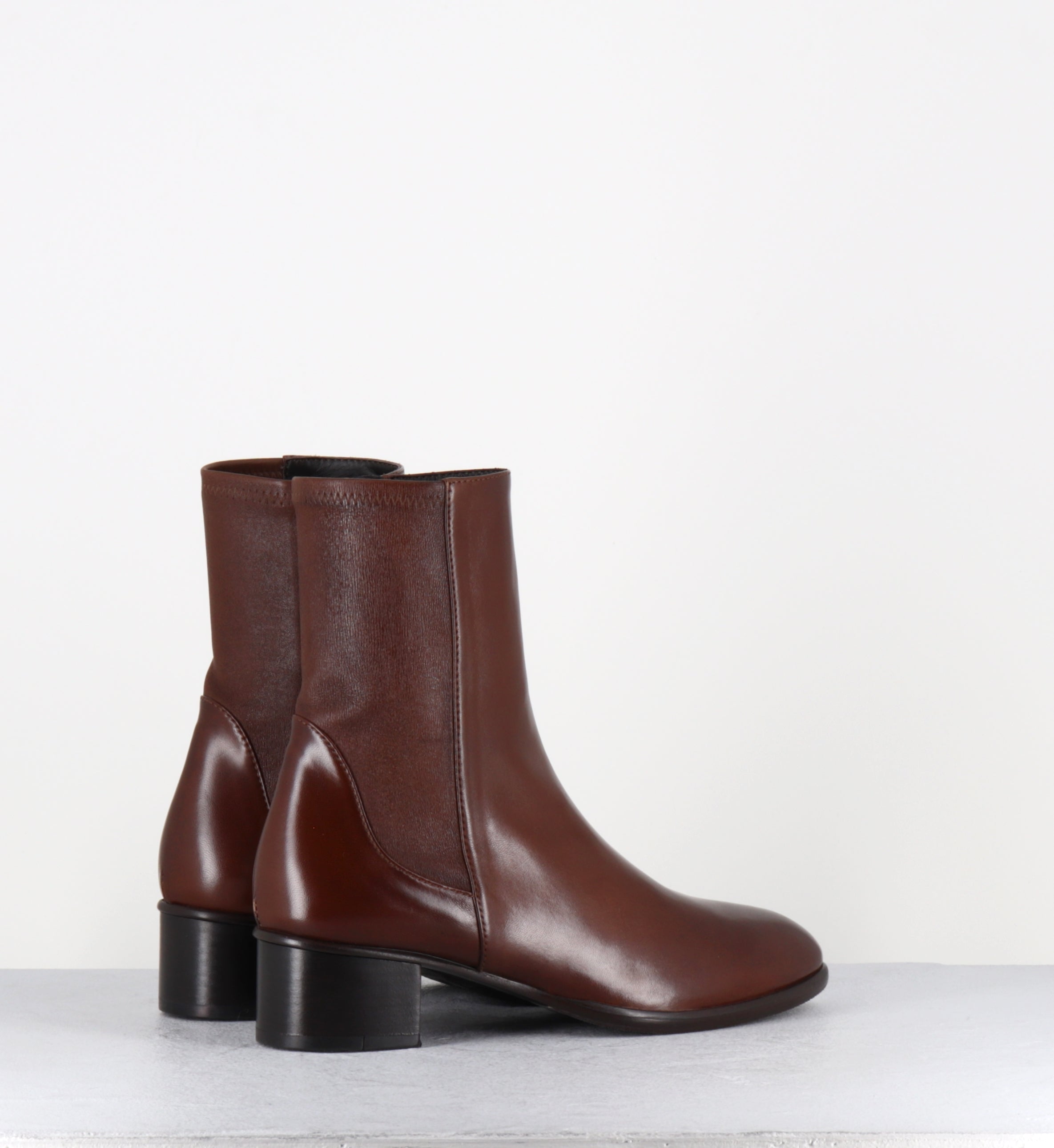 Boots en agneau plongé camel petit talon - GAVEAU SQUIRREL