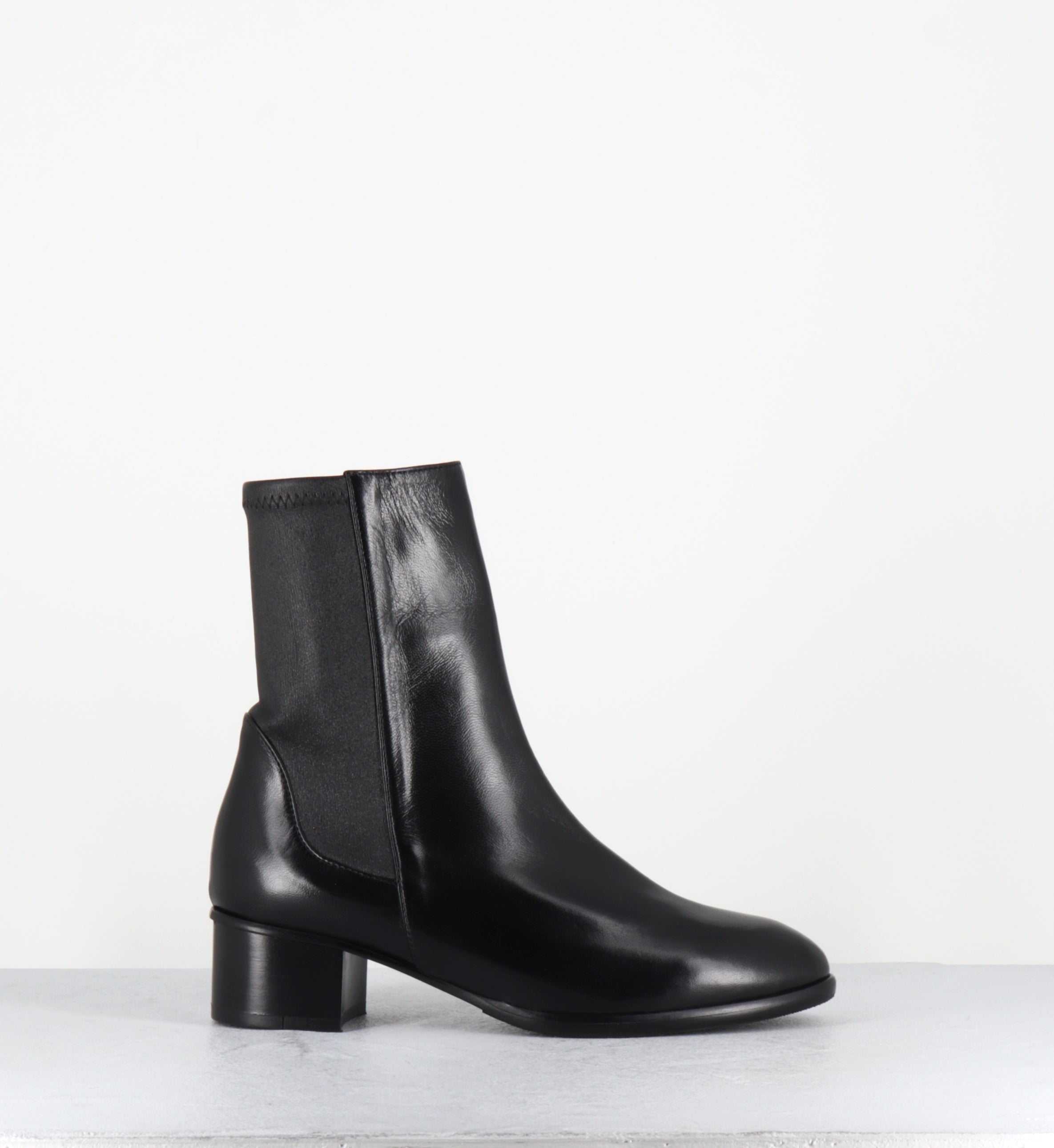 Boots en agneau plongé noir petit talon - GAVEAU LAMB NERA