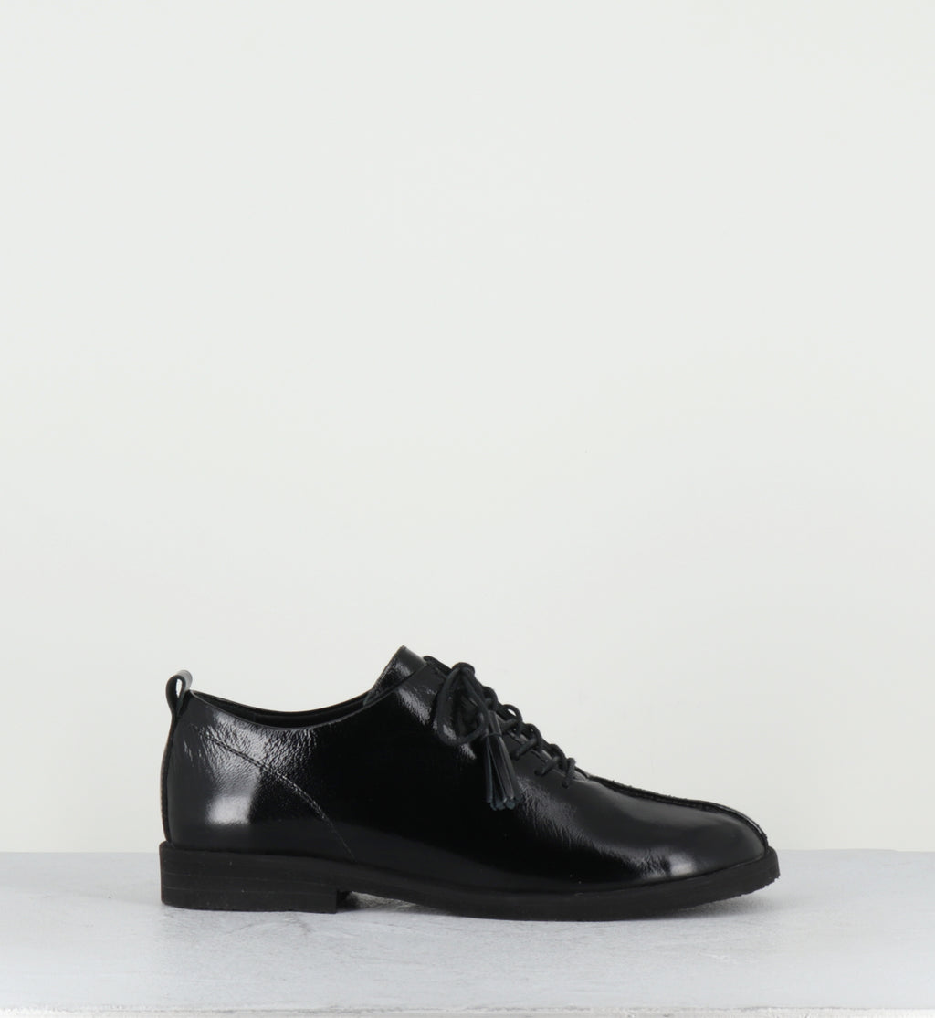 Chaussures à lacets en cuir vernis noir - ONAR NAPLAK NERO