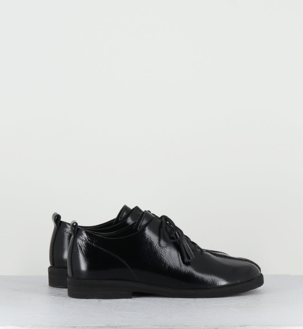 Chaussures à lacets en cuir vernis noir - ONAR NAPLAK NERO
