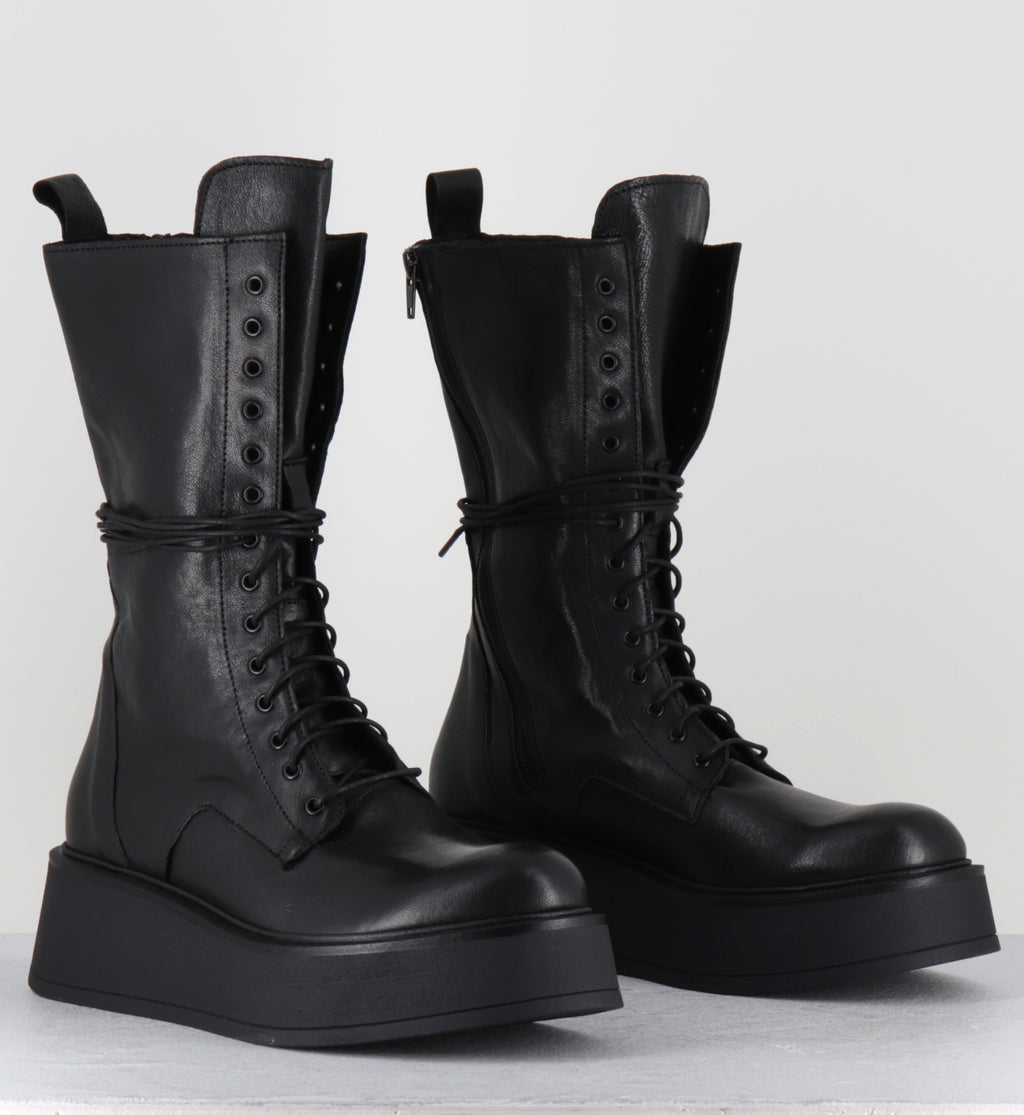 Bottines compensées à lacets en cuir noir - RITA LAVATO NERO