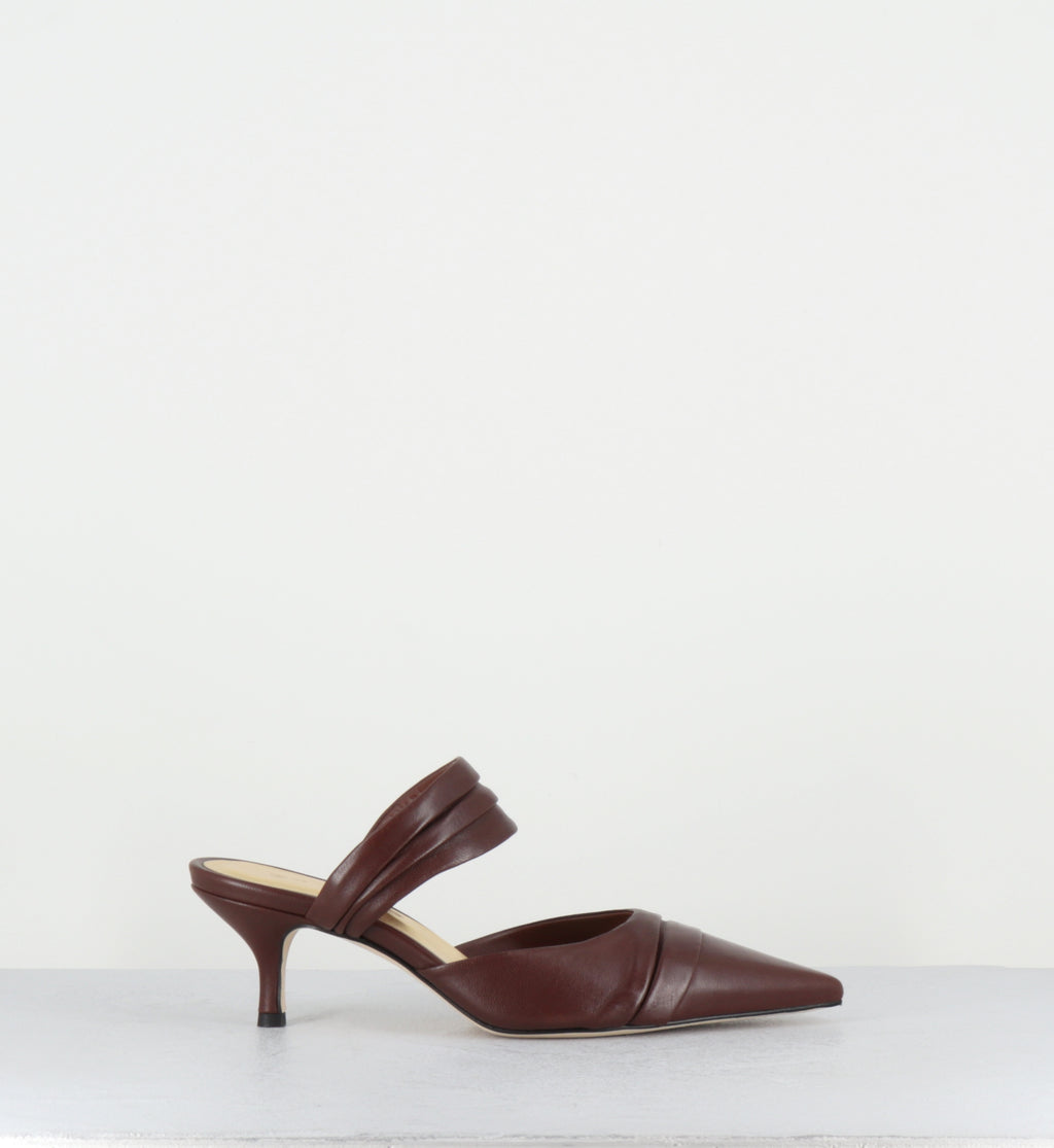 Mules pointues cuir marron - RINA NAPPA CHATAGNE