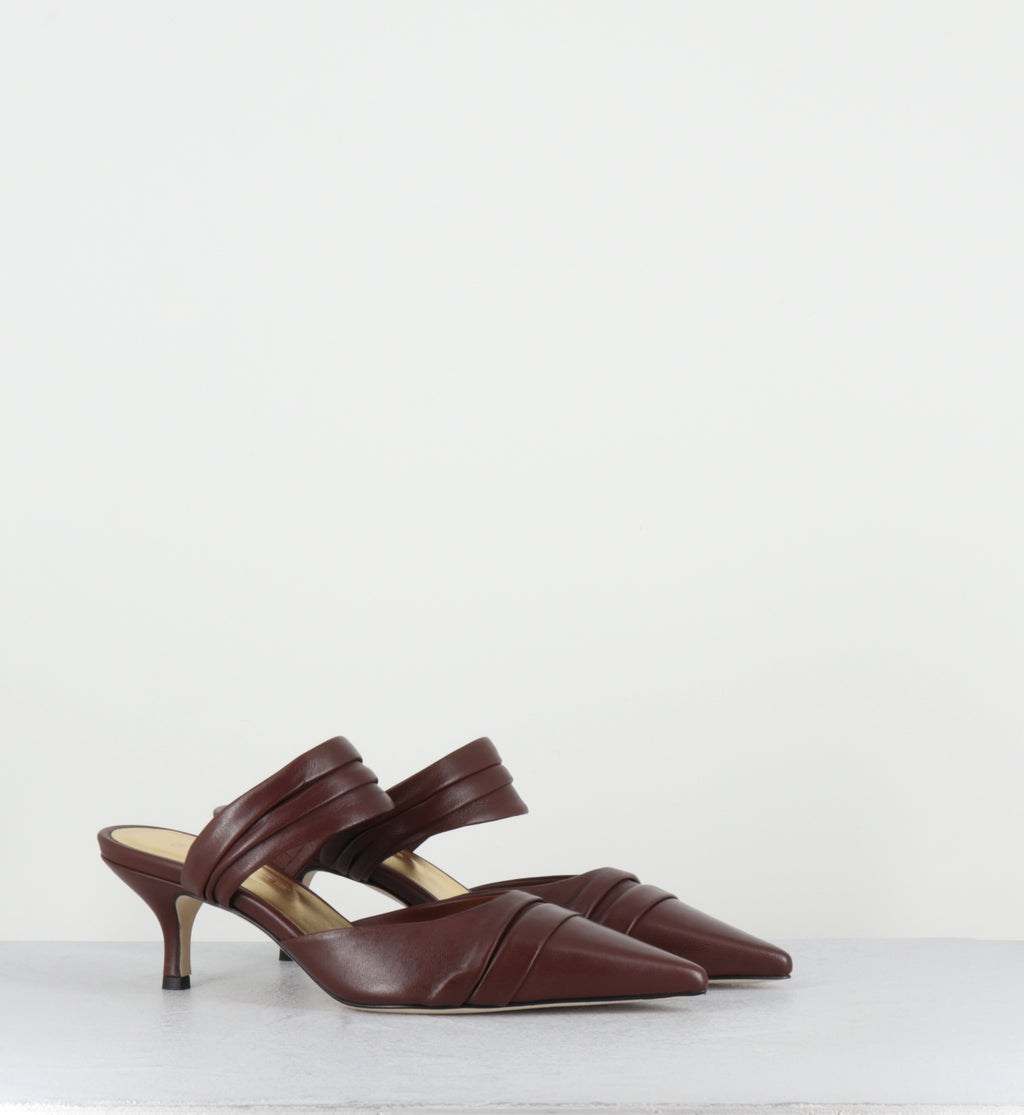 Mules pointues cuir marron - RINA NAPPA CHATAGNE