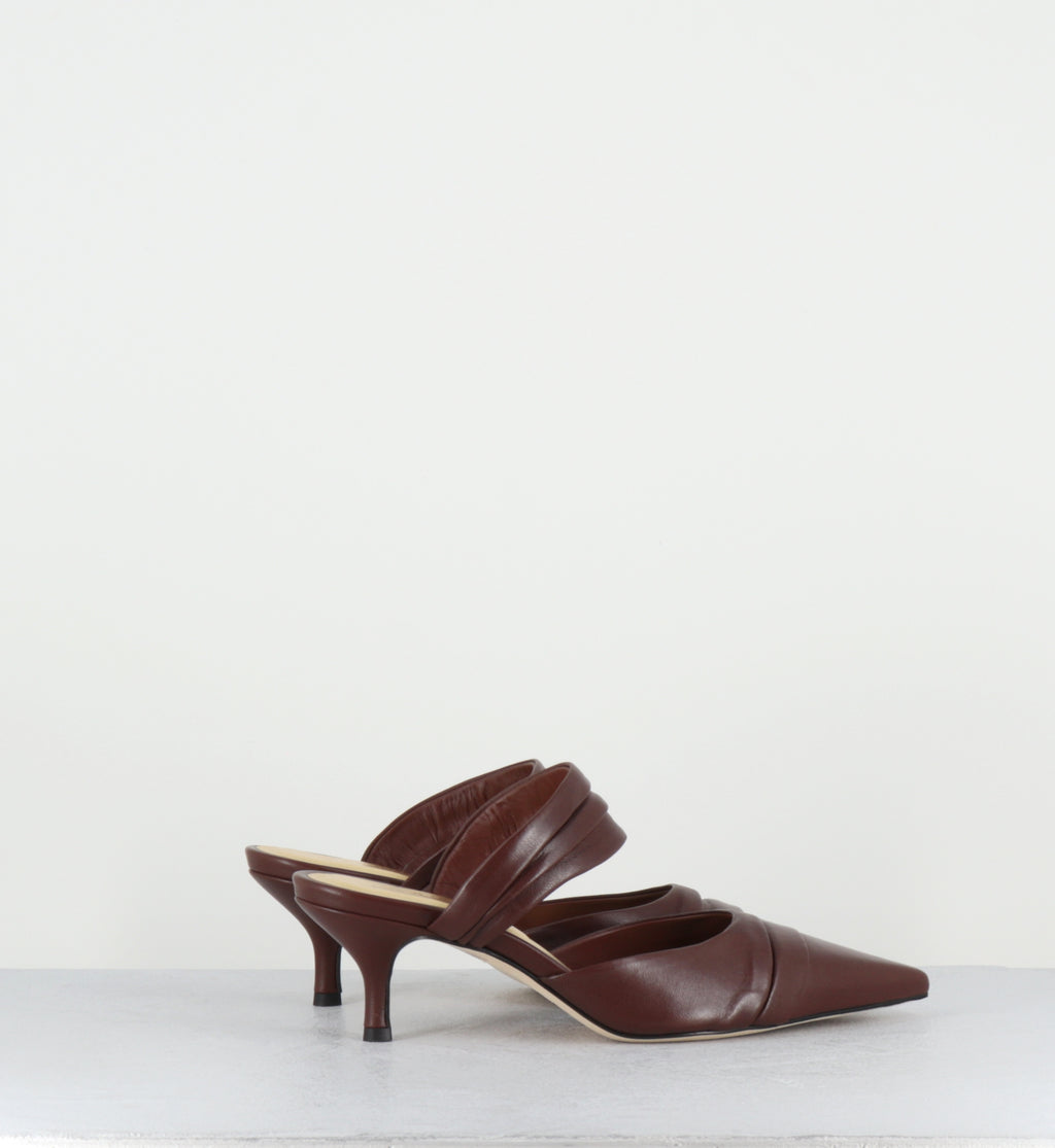 Mules pointues cuir marron - RINA NAPPA CHATAGNE
