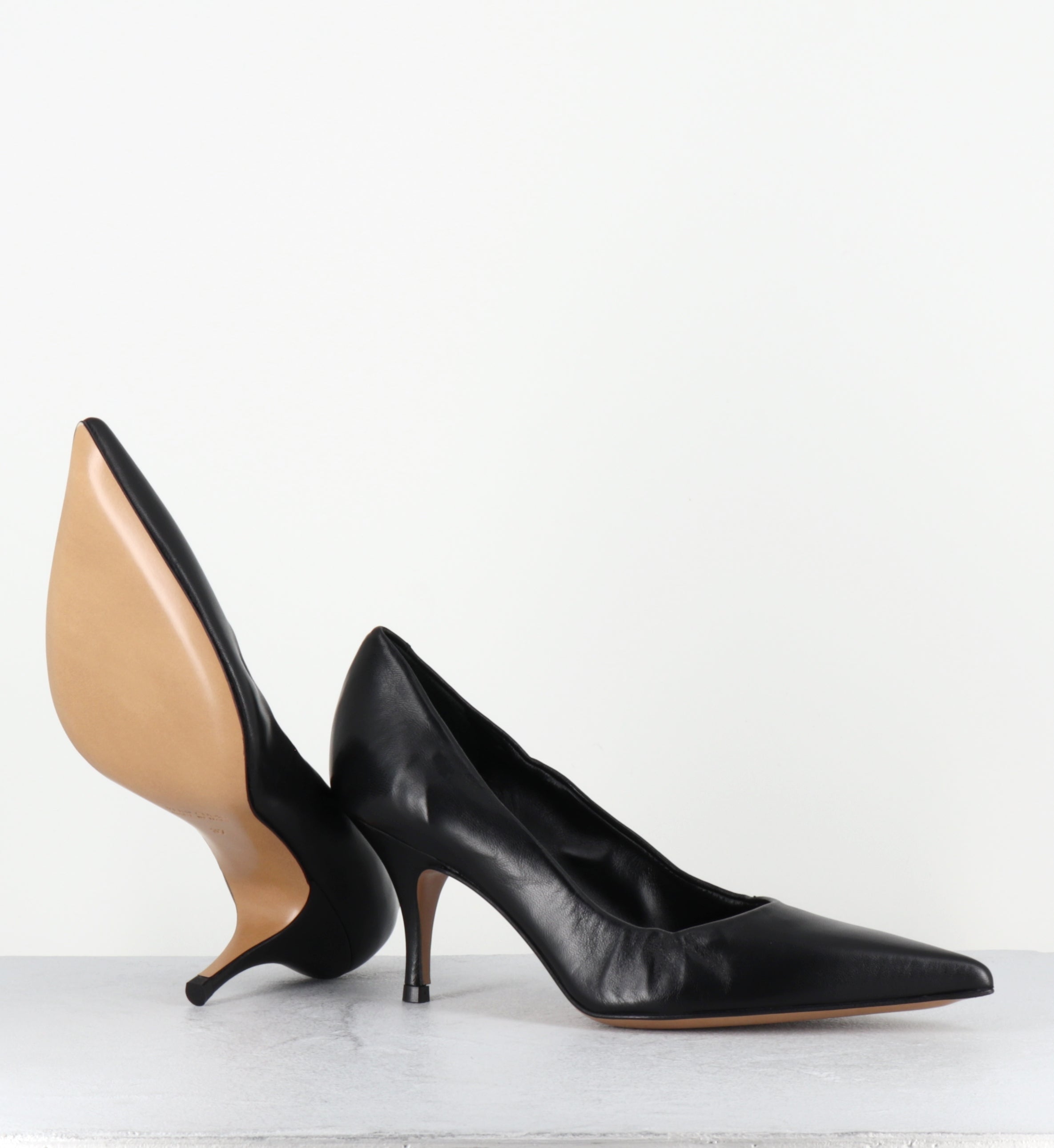 Escarpins en cuir noir pointus - ALESIA NAPPA BLACK
