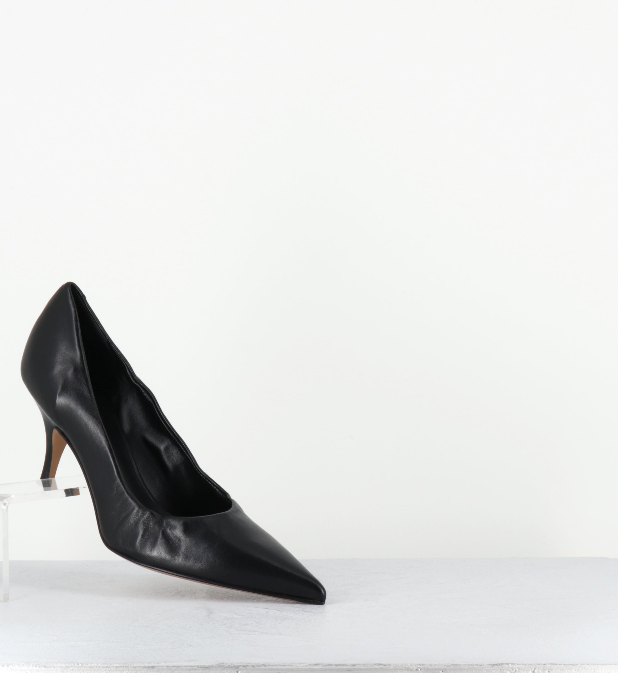 Escarpins en cuir noir pointus - ALESIA NAPPA BLACK