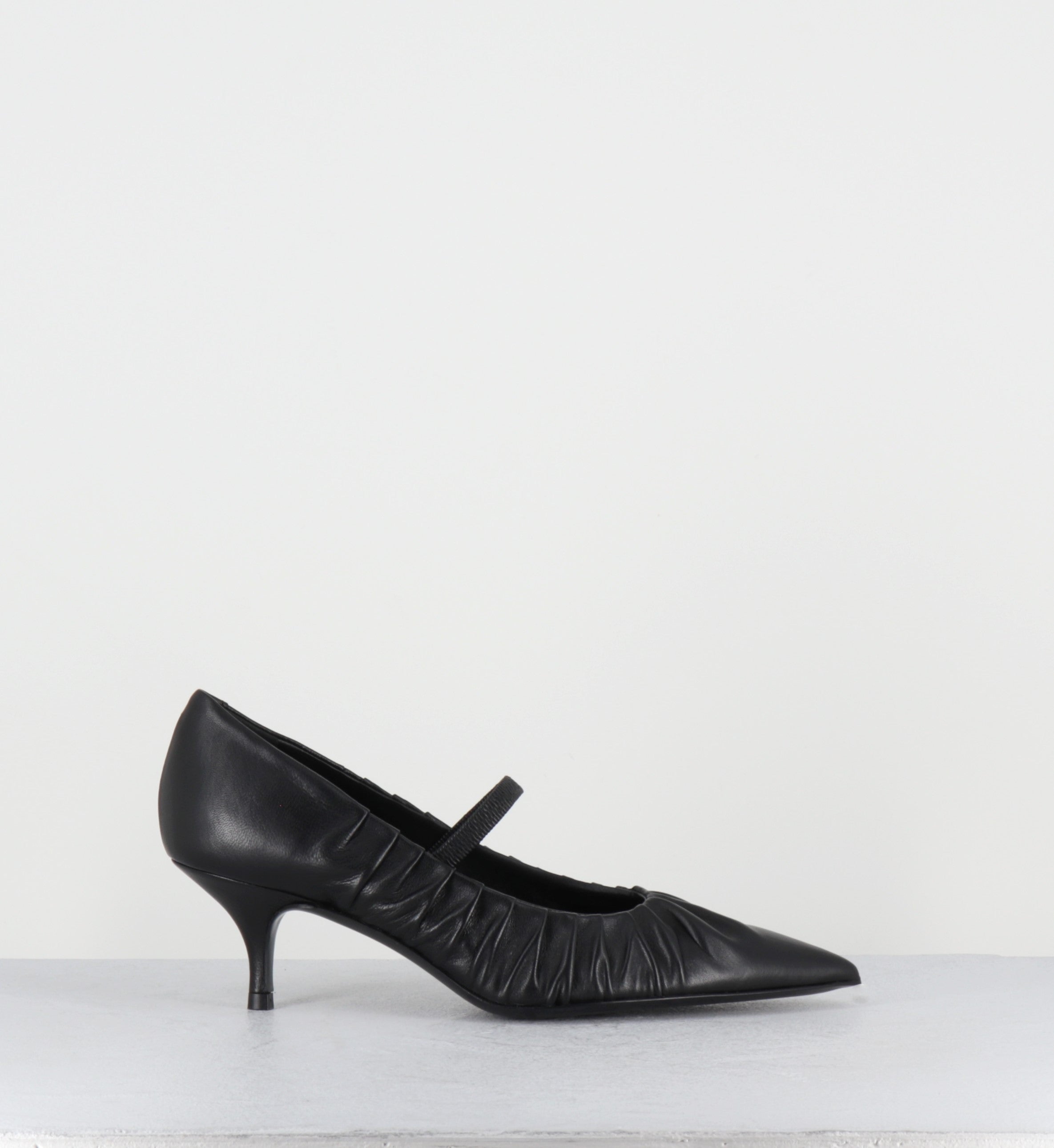 Escarpins en cuir plissé noir petit talon - ARAMIS NAPPA NERO